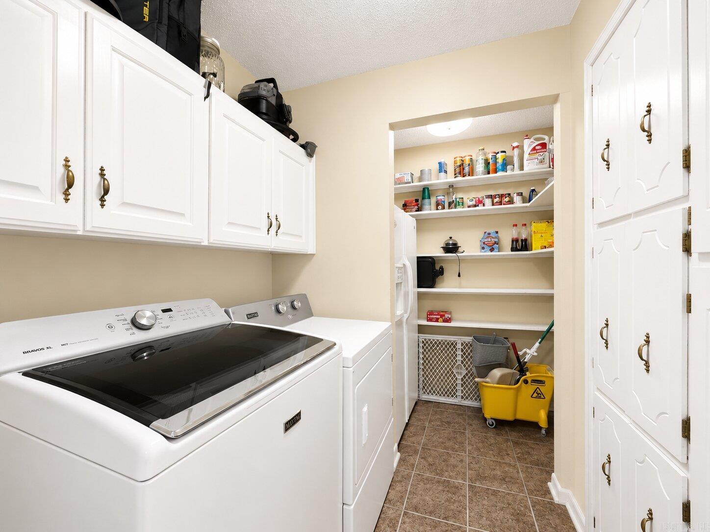SMOKING OAKS ADD - Residential