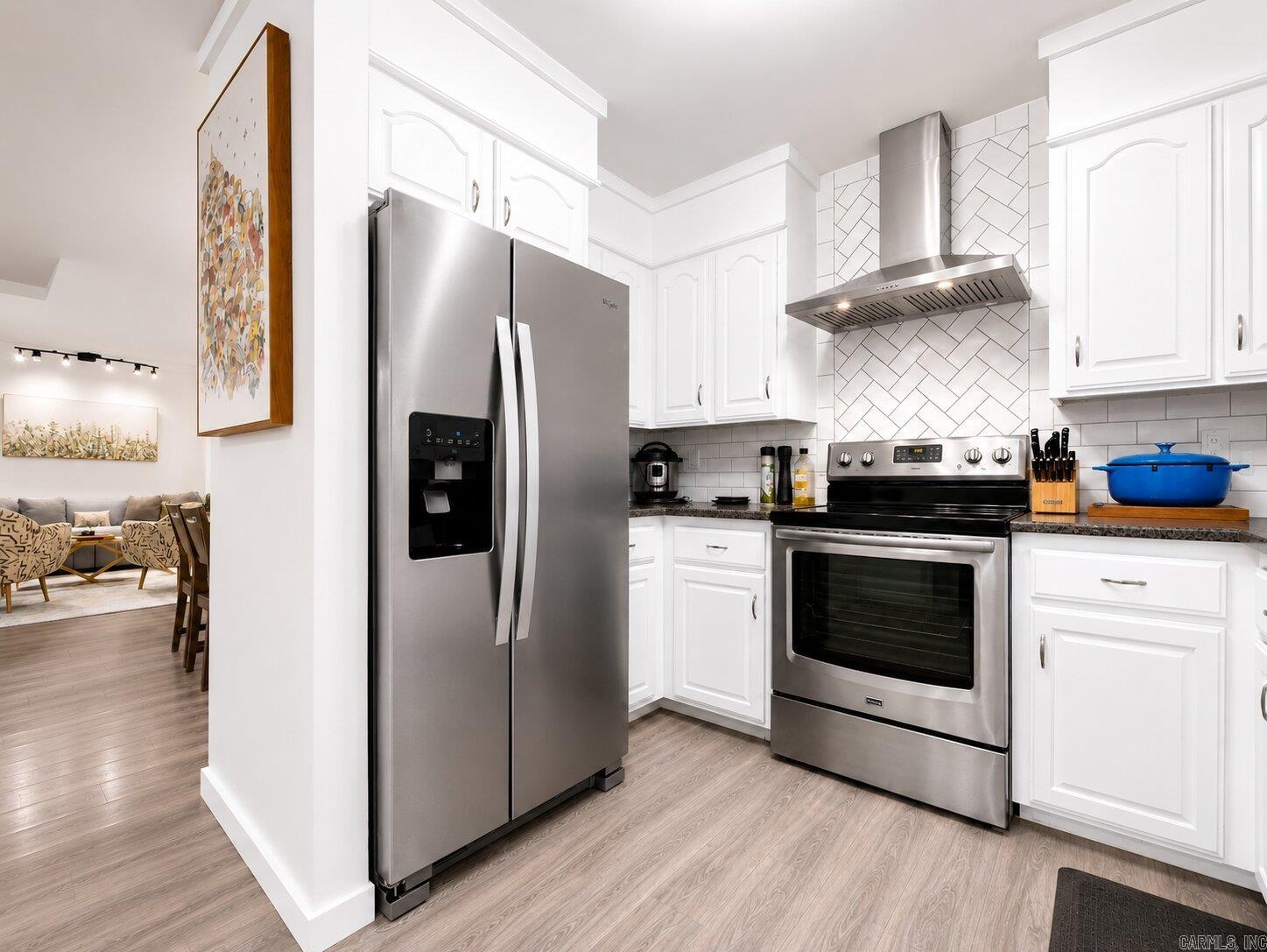 SMOKING OAKS ADD - Residential