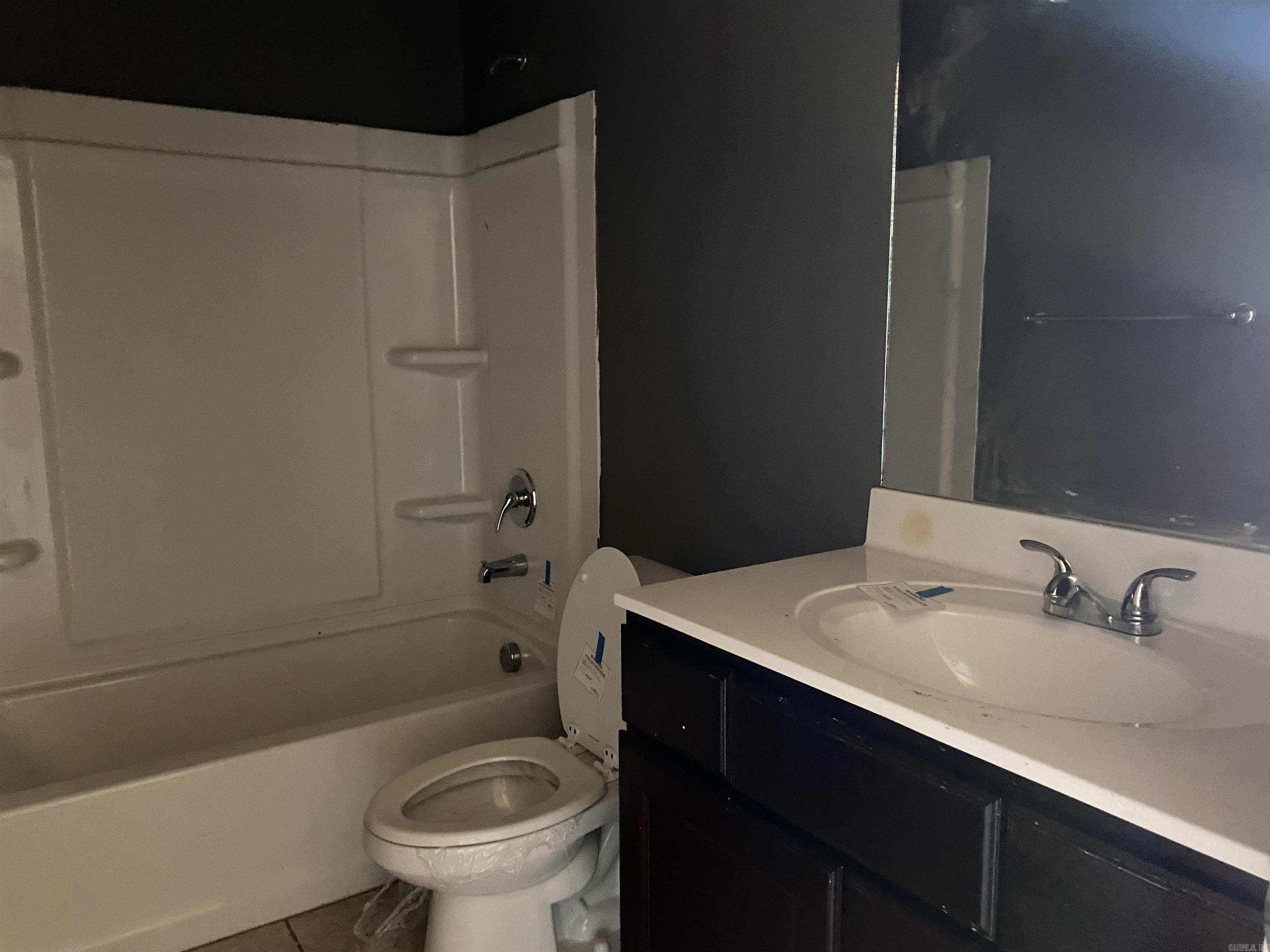 BENJAMIN GROVE - Residential