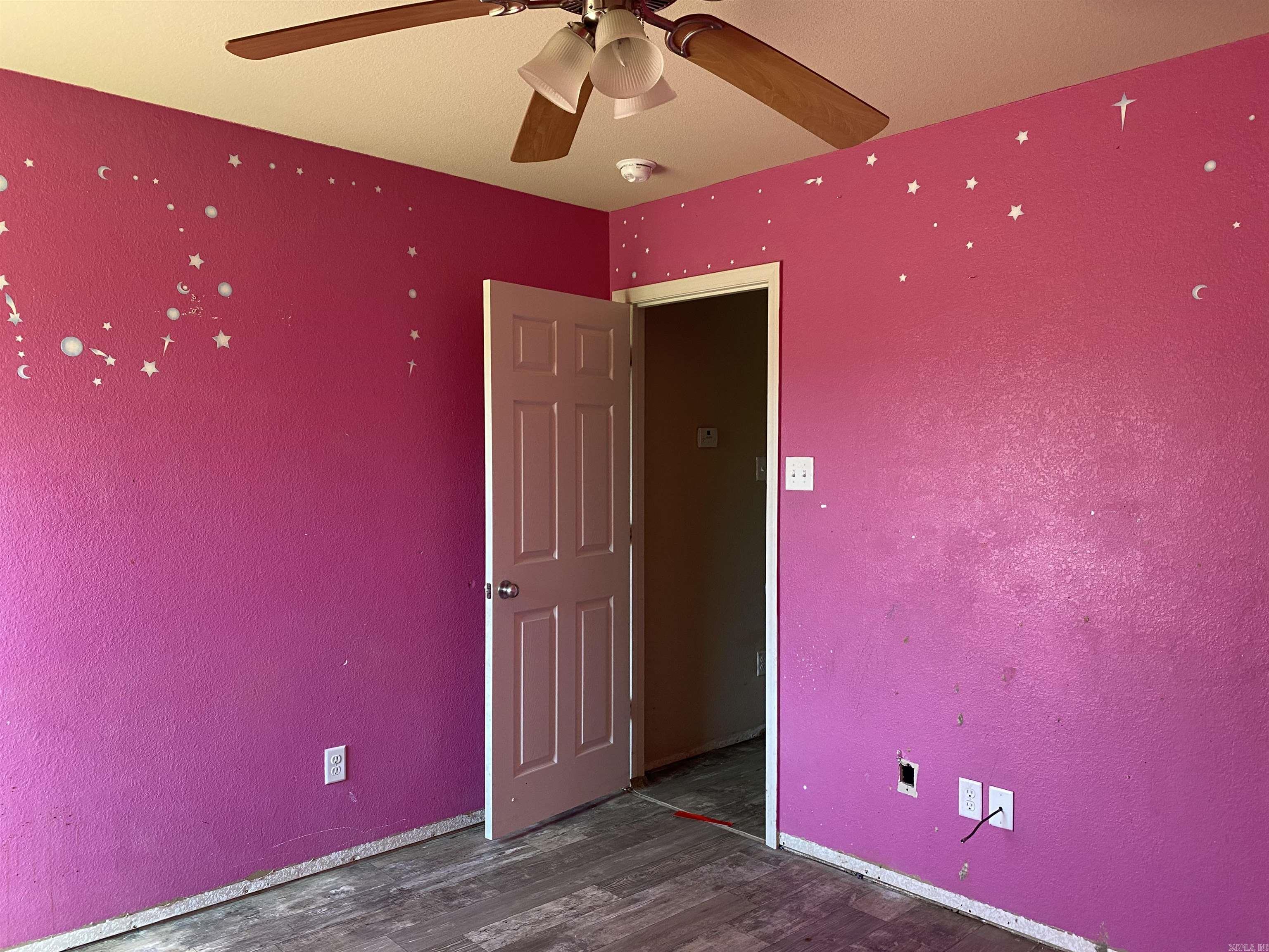 BENJAMIN GROVE - Residential