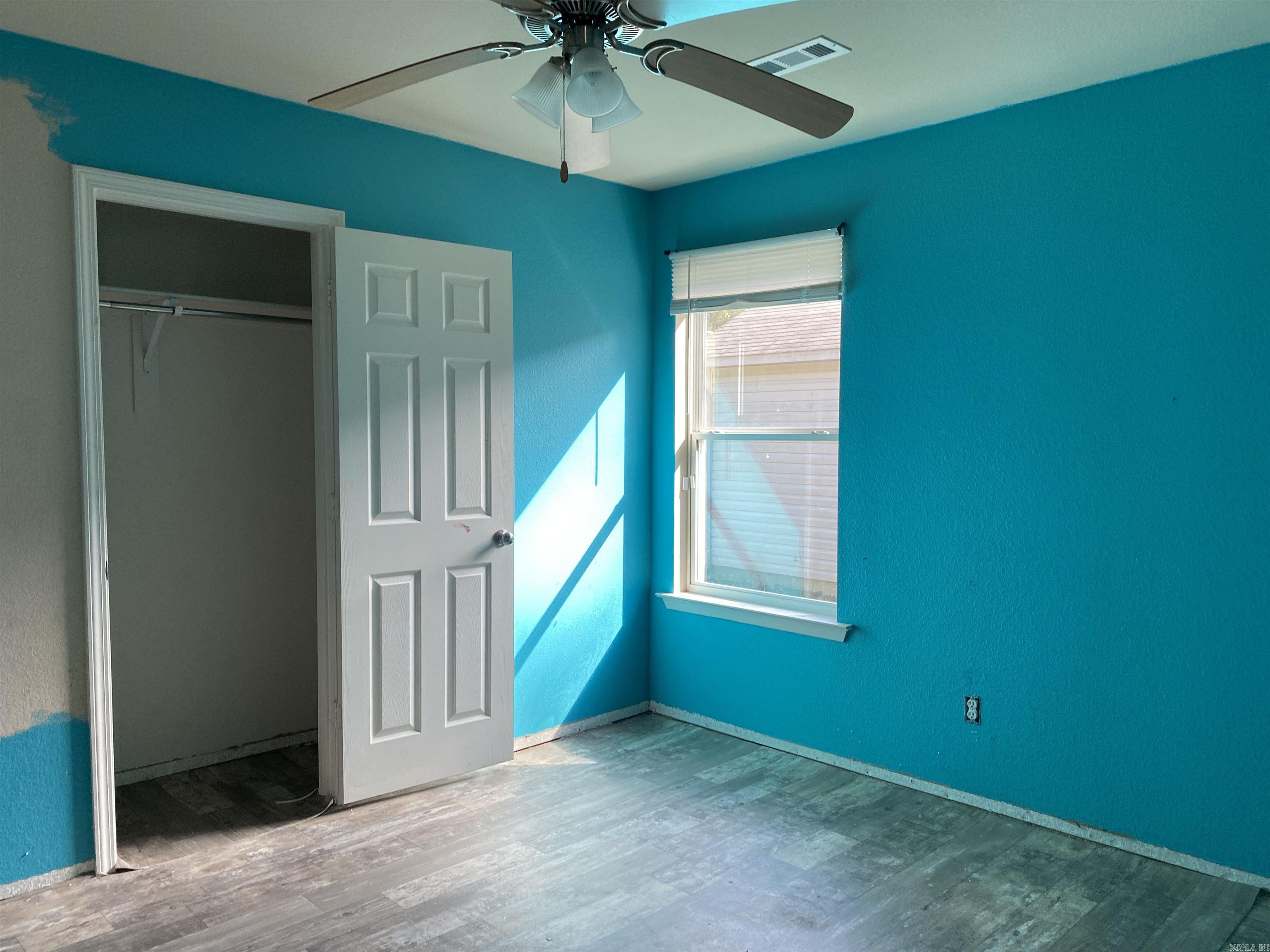 BENJAMIN GROVE - Residential