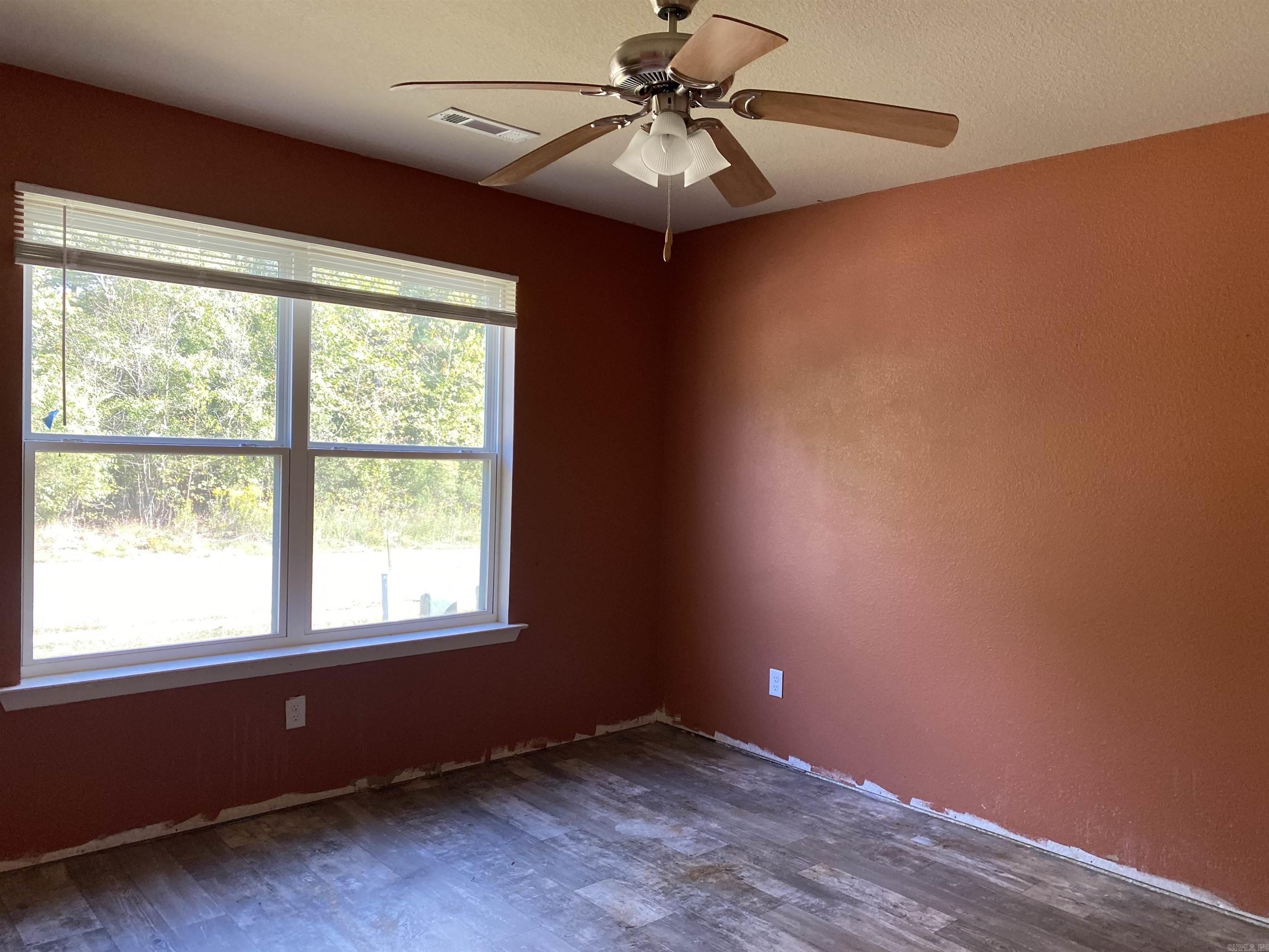 BENJAMIN GROVE - Residential