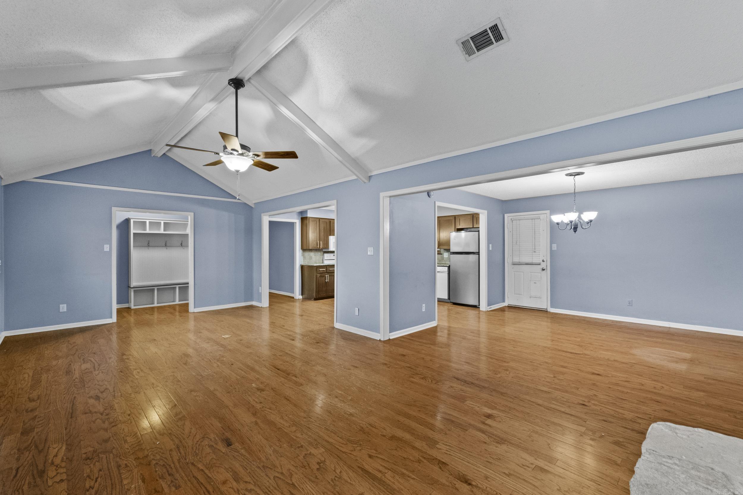 STONEWALL - Residential