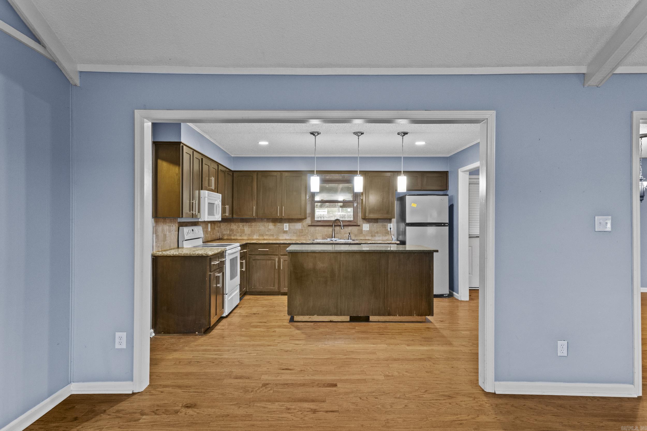 STONEWALL - Residential