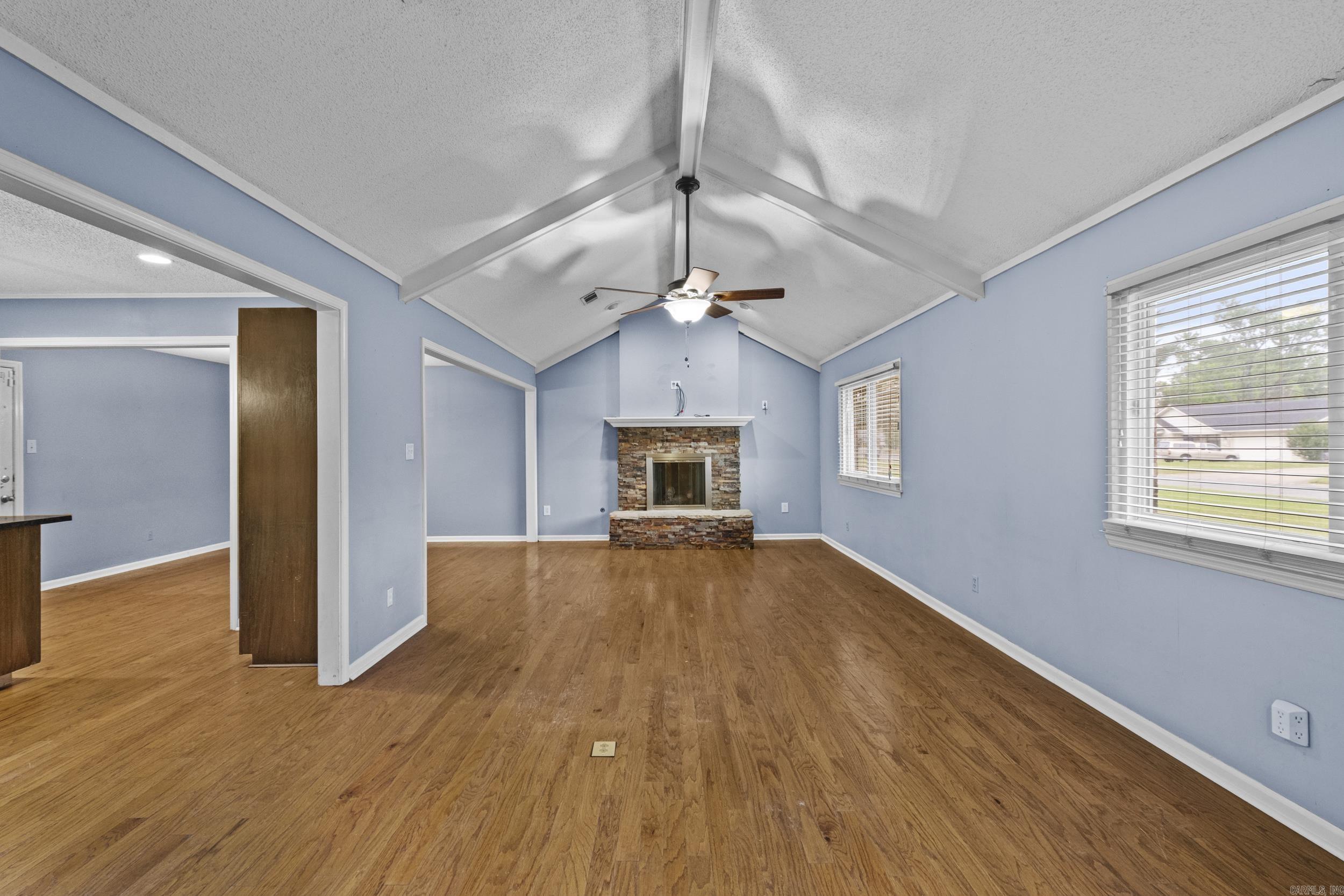 STONEWALL - Residential