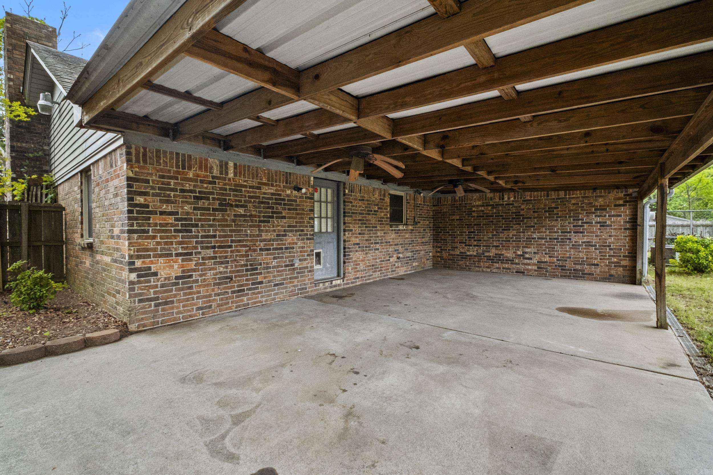 STONEWALL - Residential