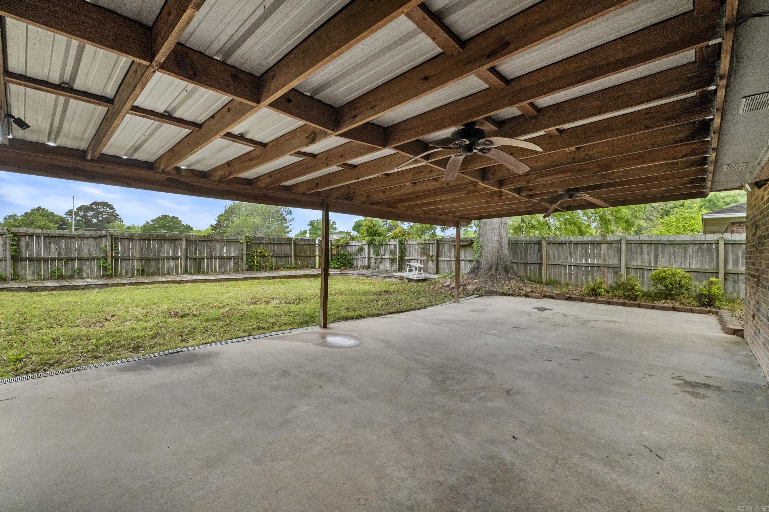 STONEWALL - Residential