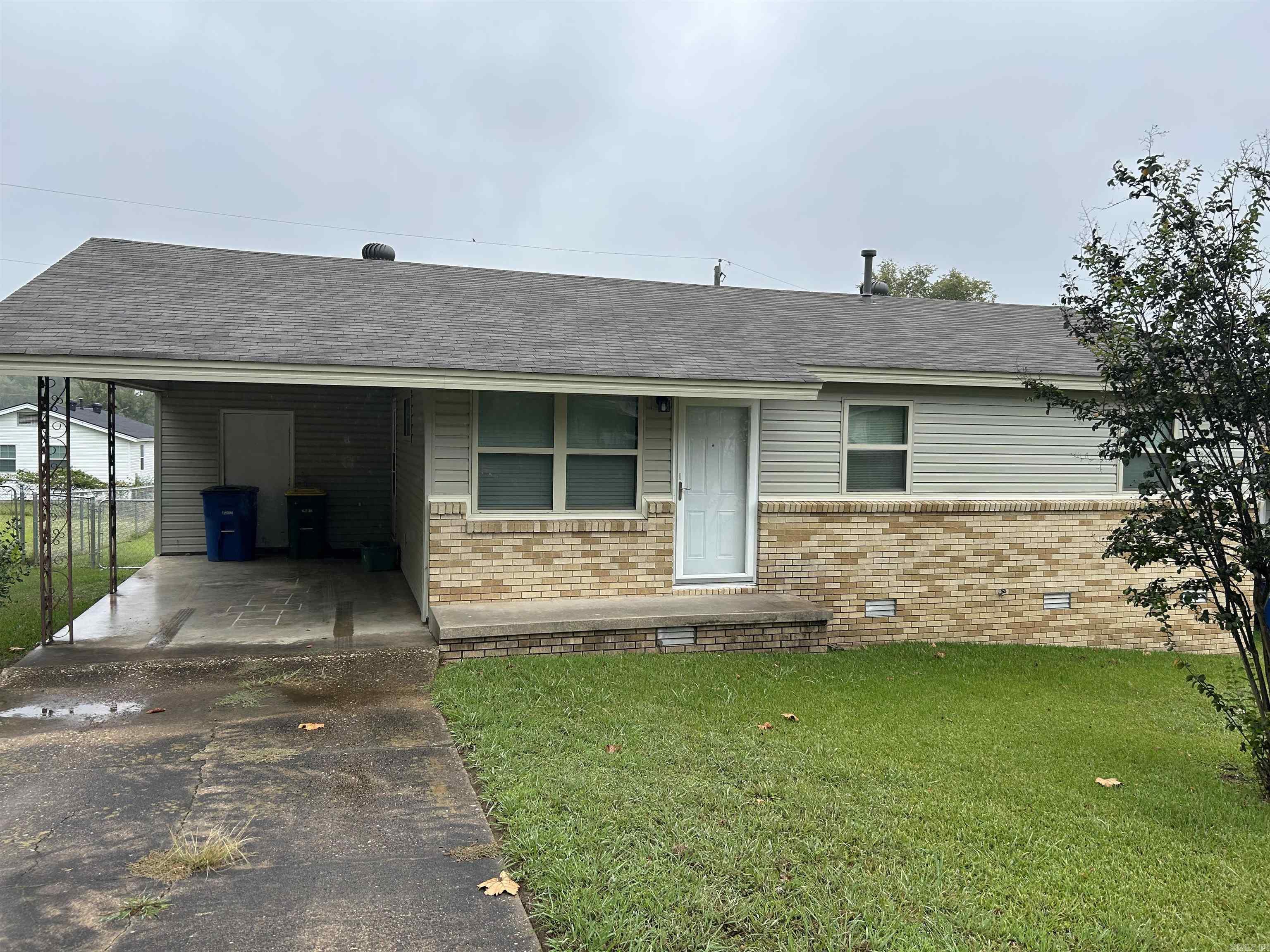 GLENOAKS - Residential