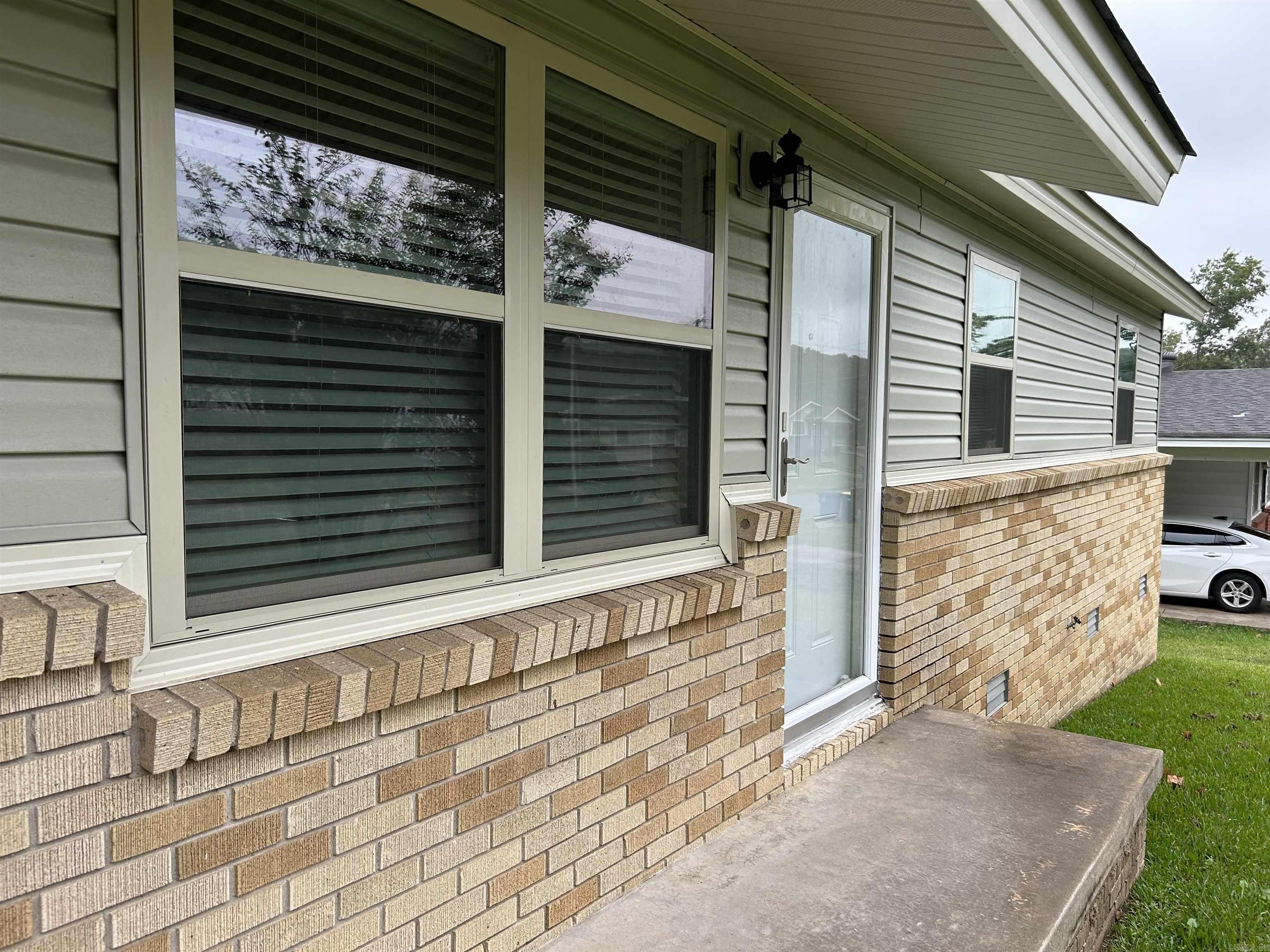 GLENOAKS - Residential