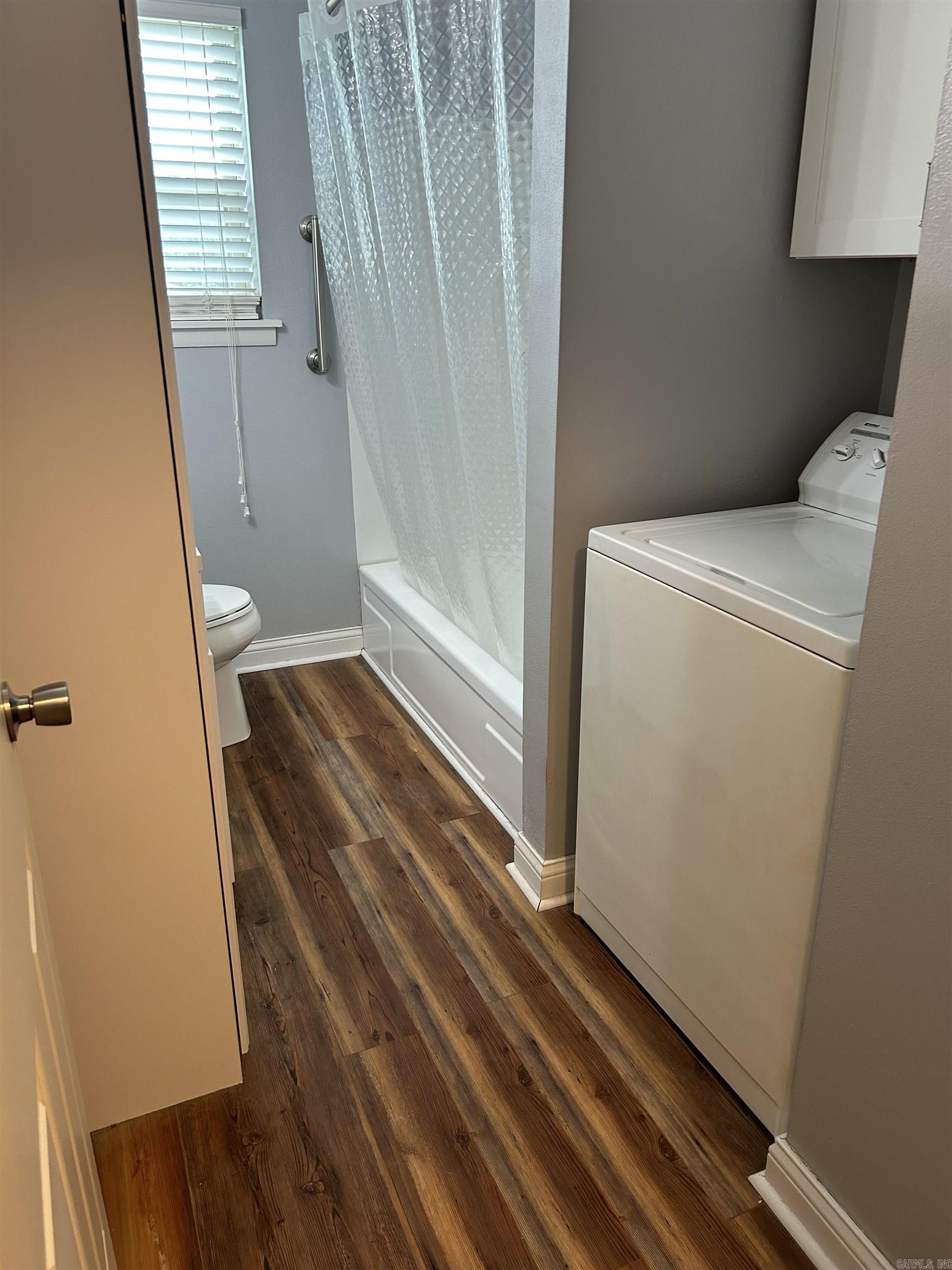 GLENOAKS - Residential