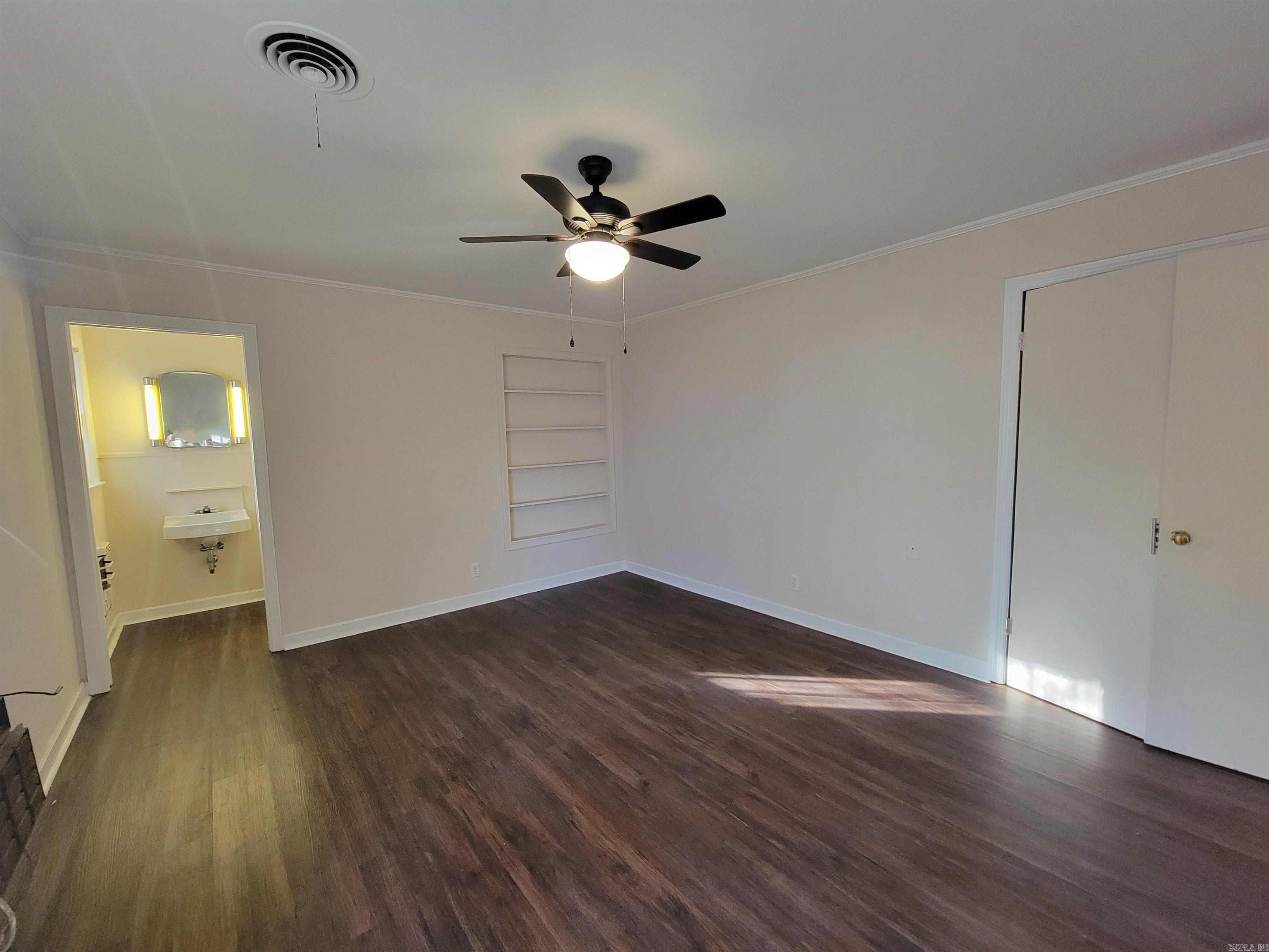 AUSTIN & TAYLOR TRIPLET RES - Residential