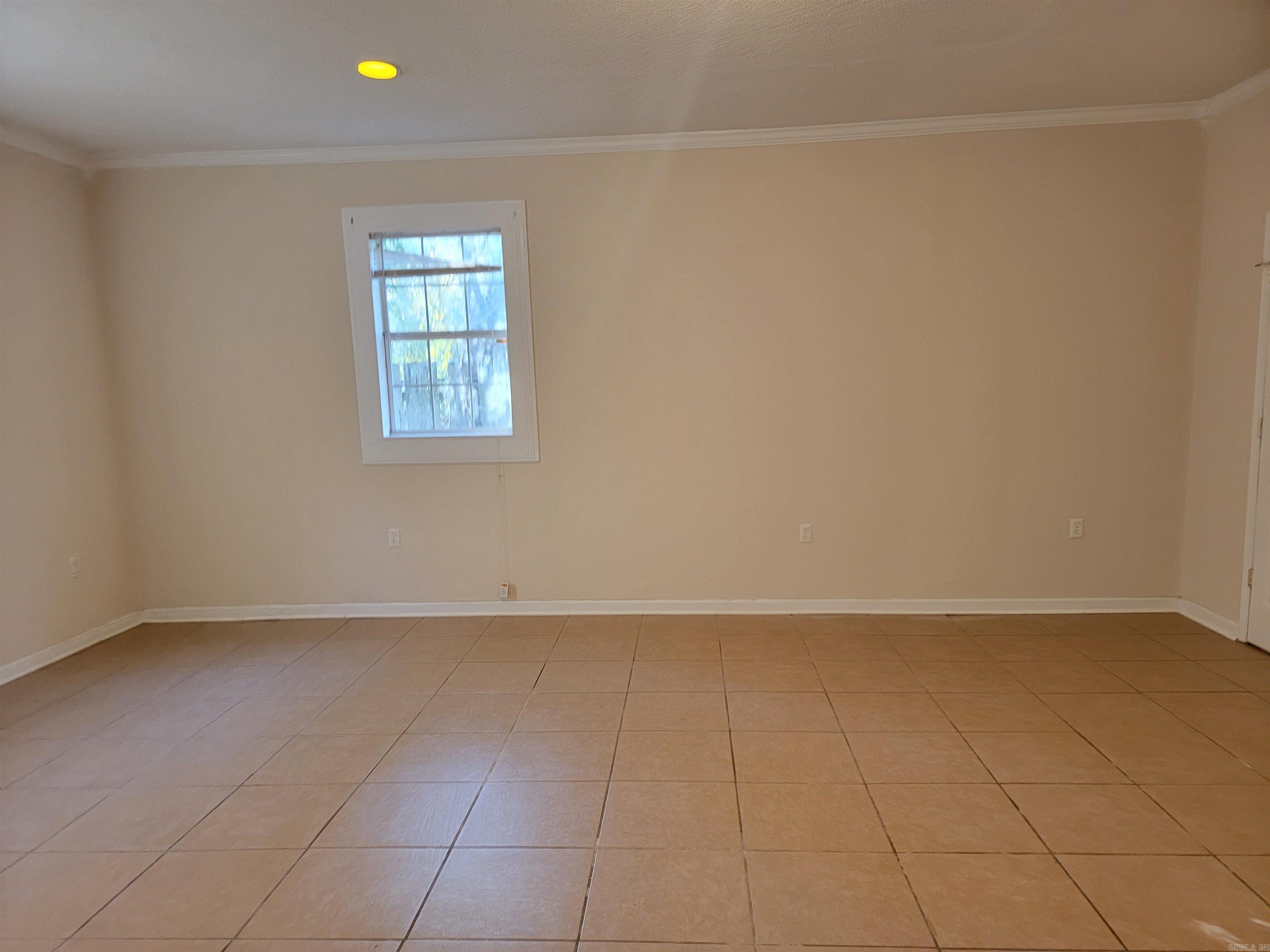 AUSTIN & TAYLOR TRIPLET RES - Residential