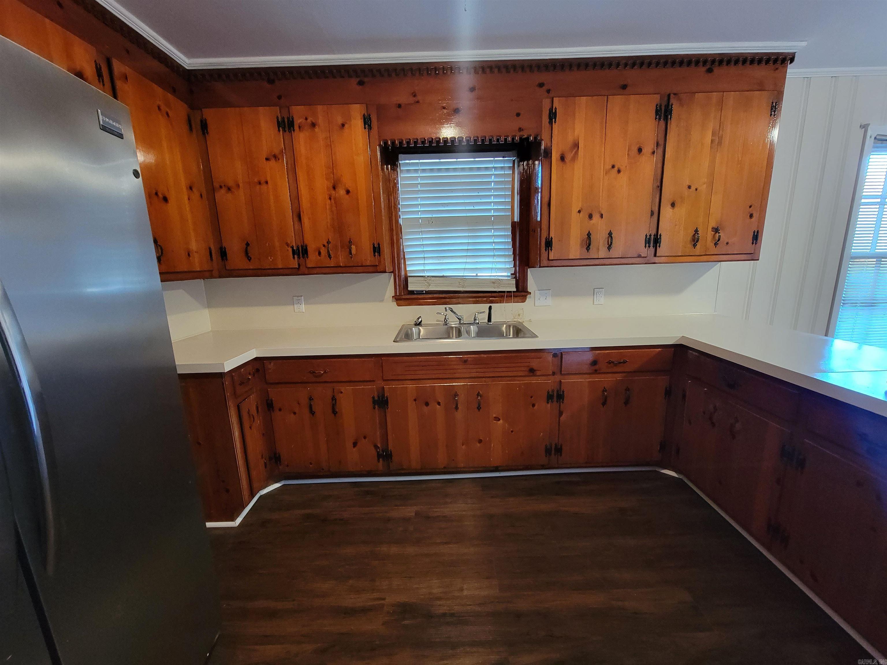 AUSTIN & TAYLOR TRIPLET RES - Residential