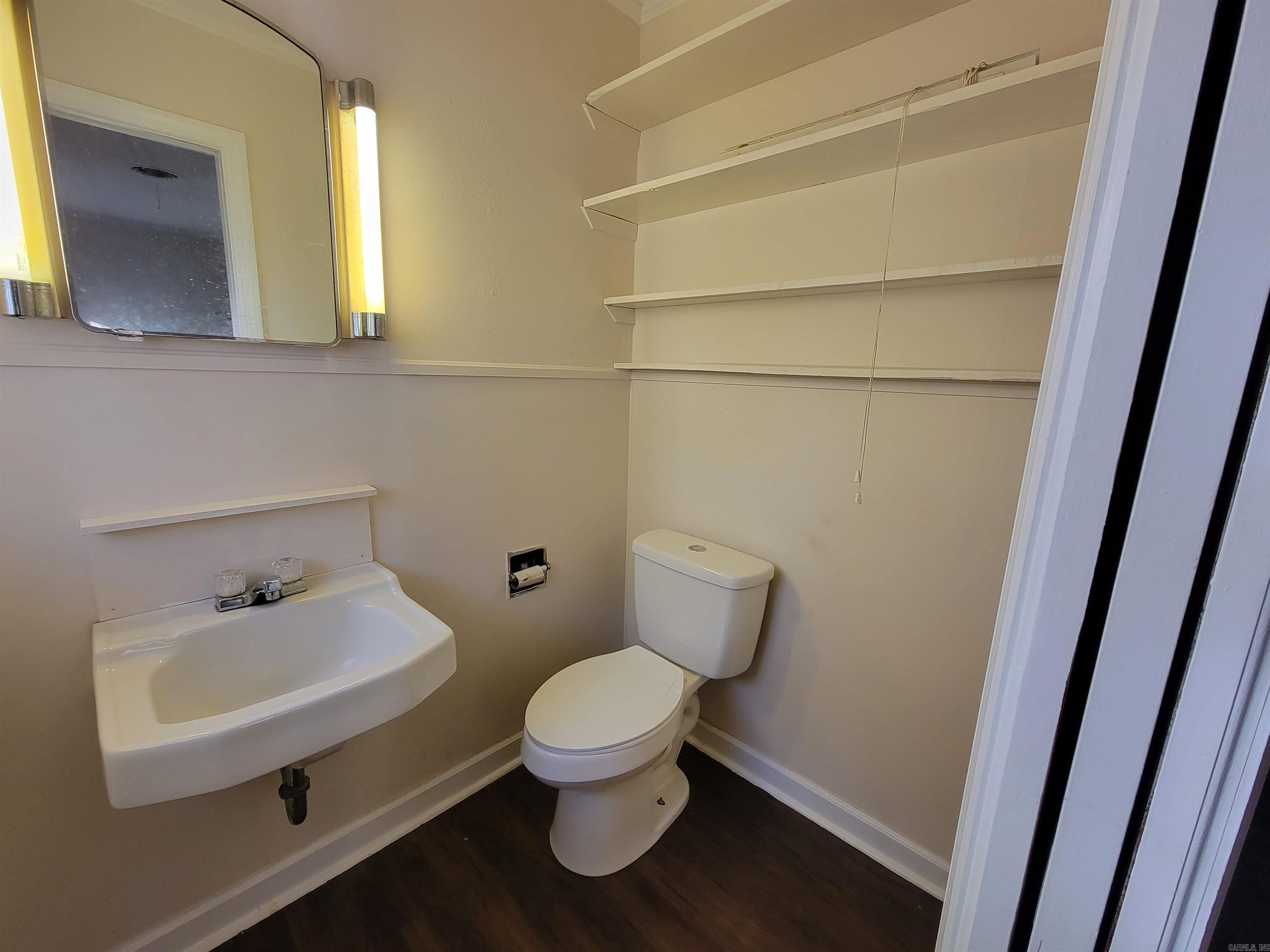 AUSTIN & TAYLOR TRIPLET RES - Residential