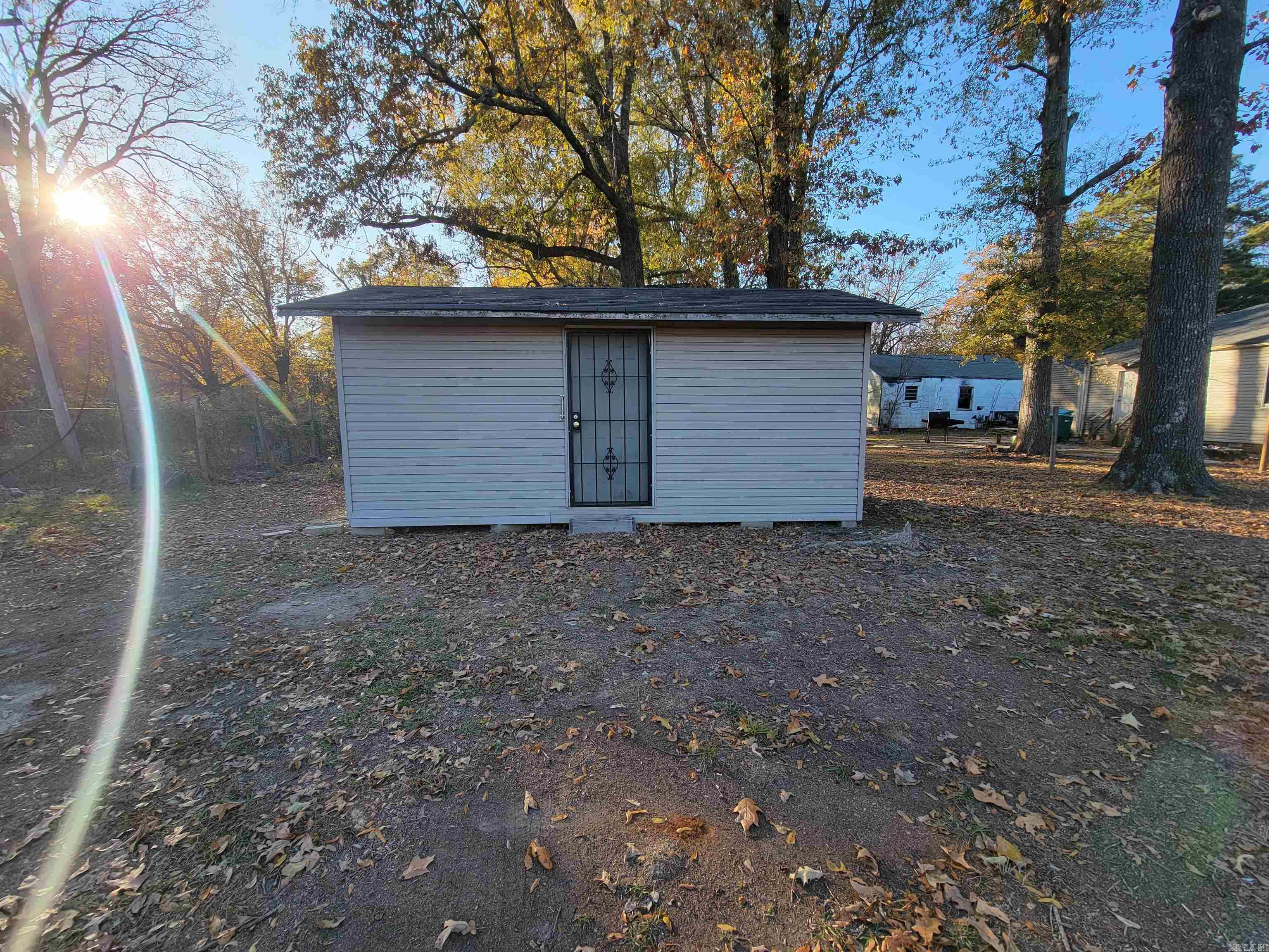 AUSTIN & TAYLOR TRIPLET RES - Residential