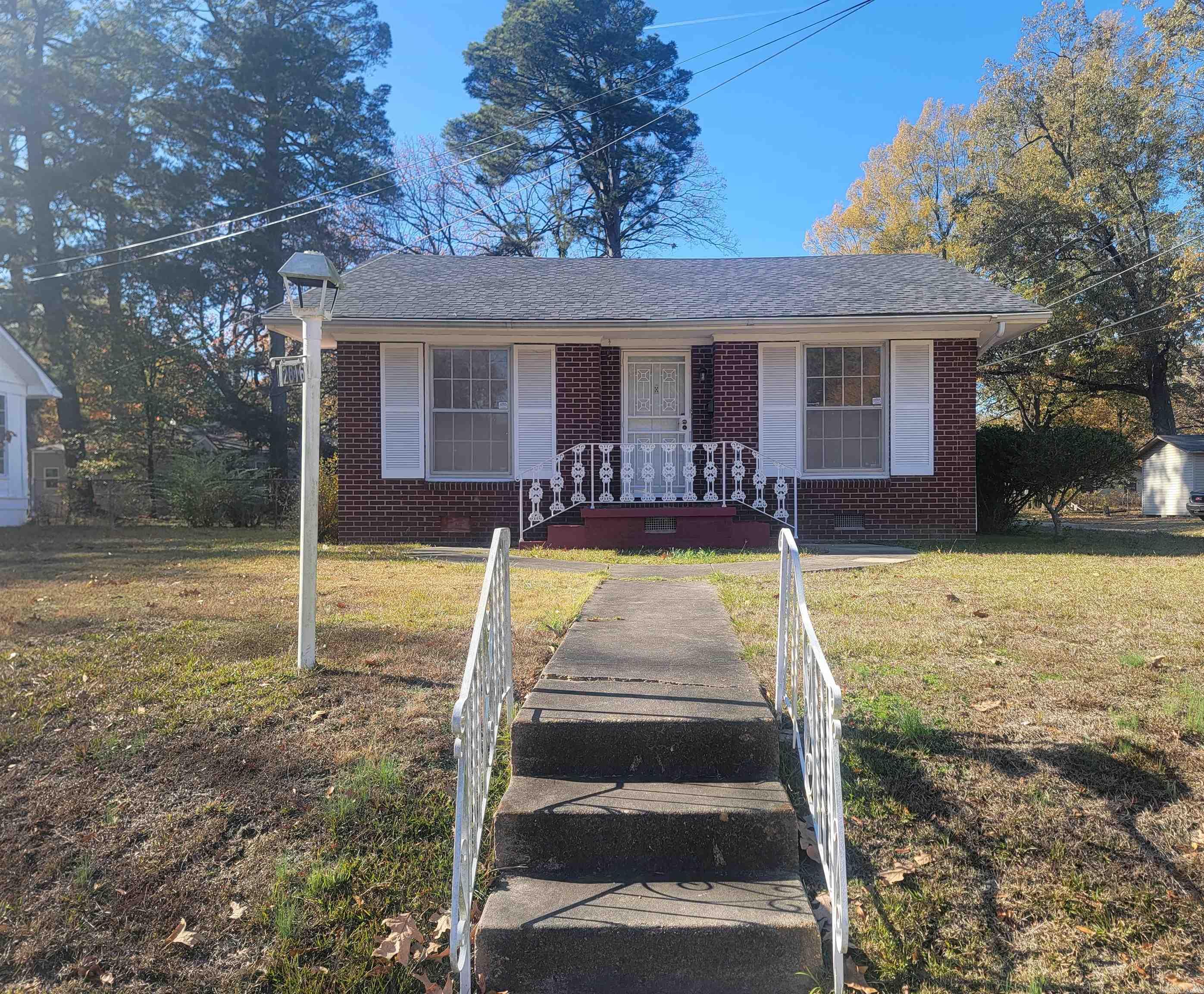 AUSTIN & TAYLOR TRIPLET RES - Residential