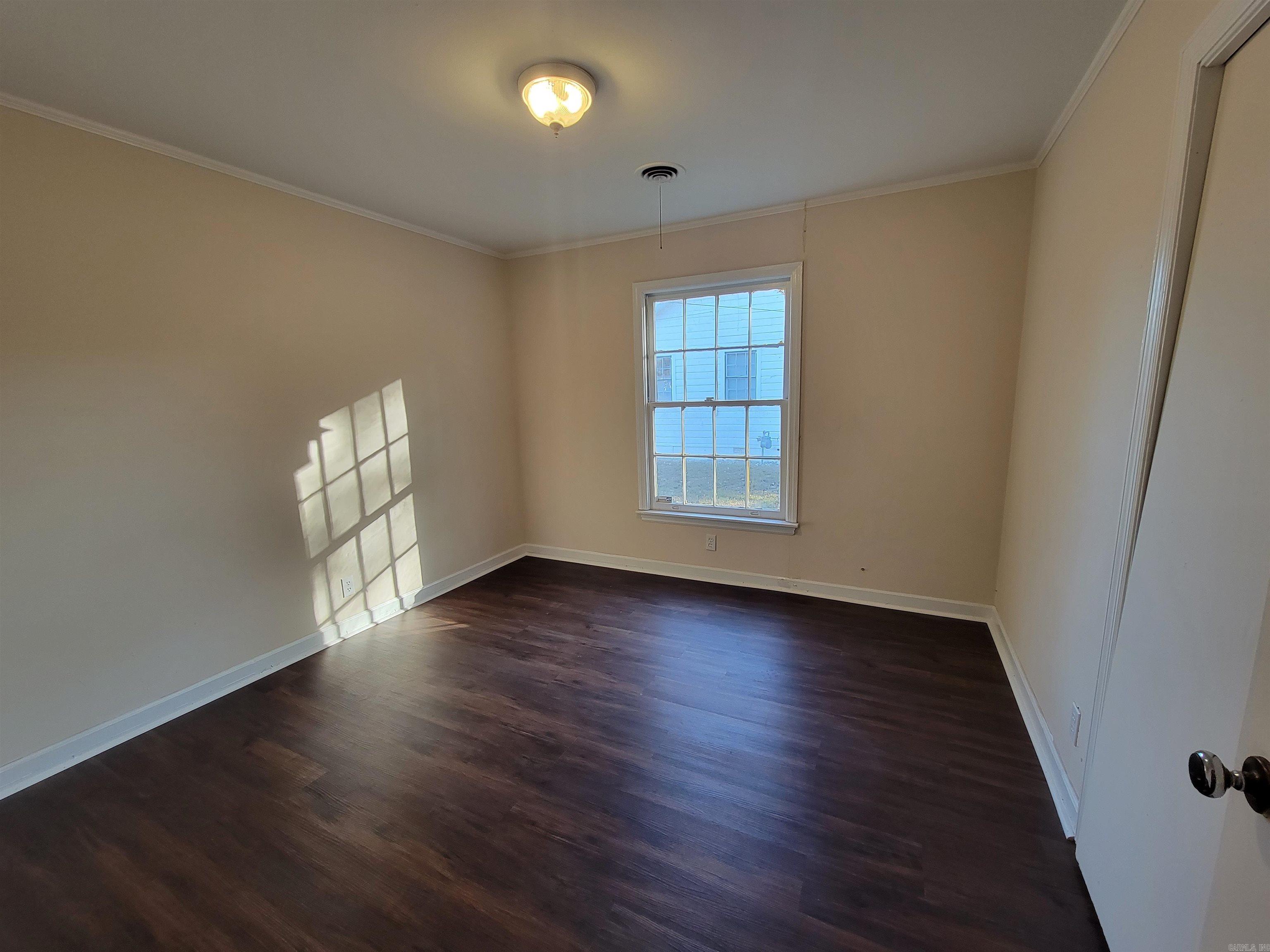 AUSTIN & TAYLOR TRIPLET RES - Residential