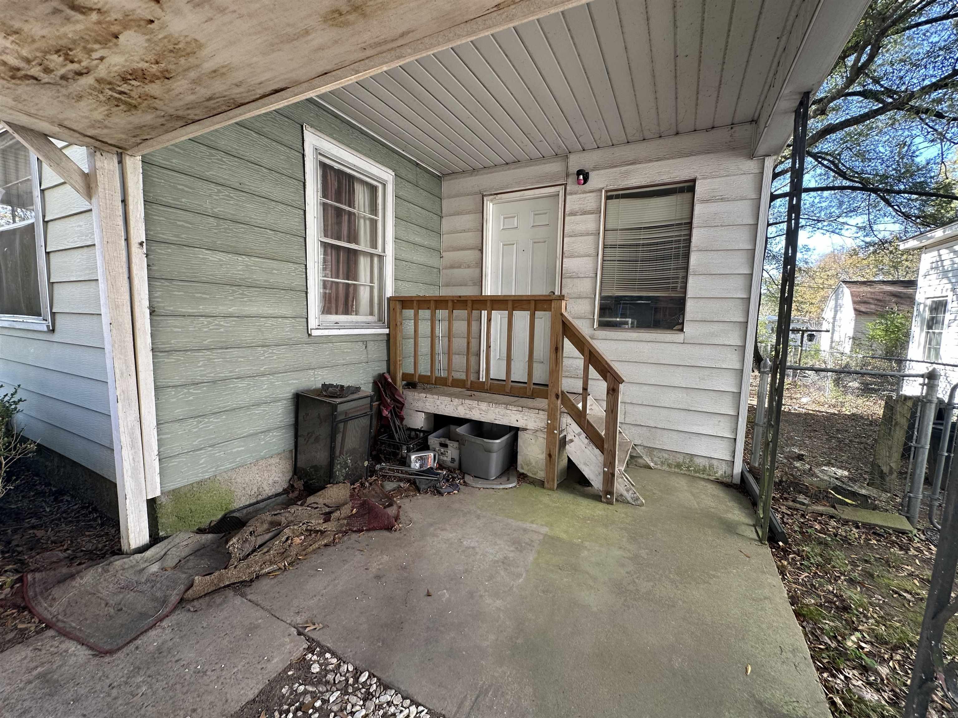 TROUTT - Residential