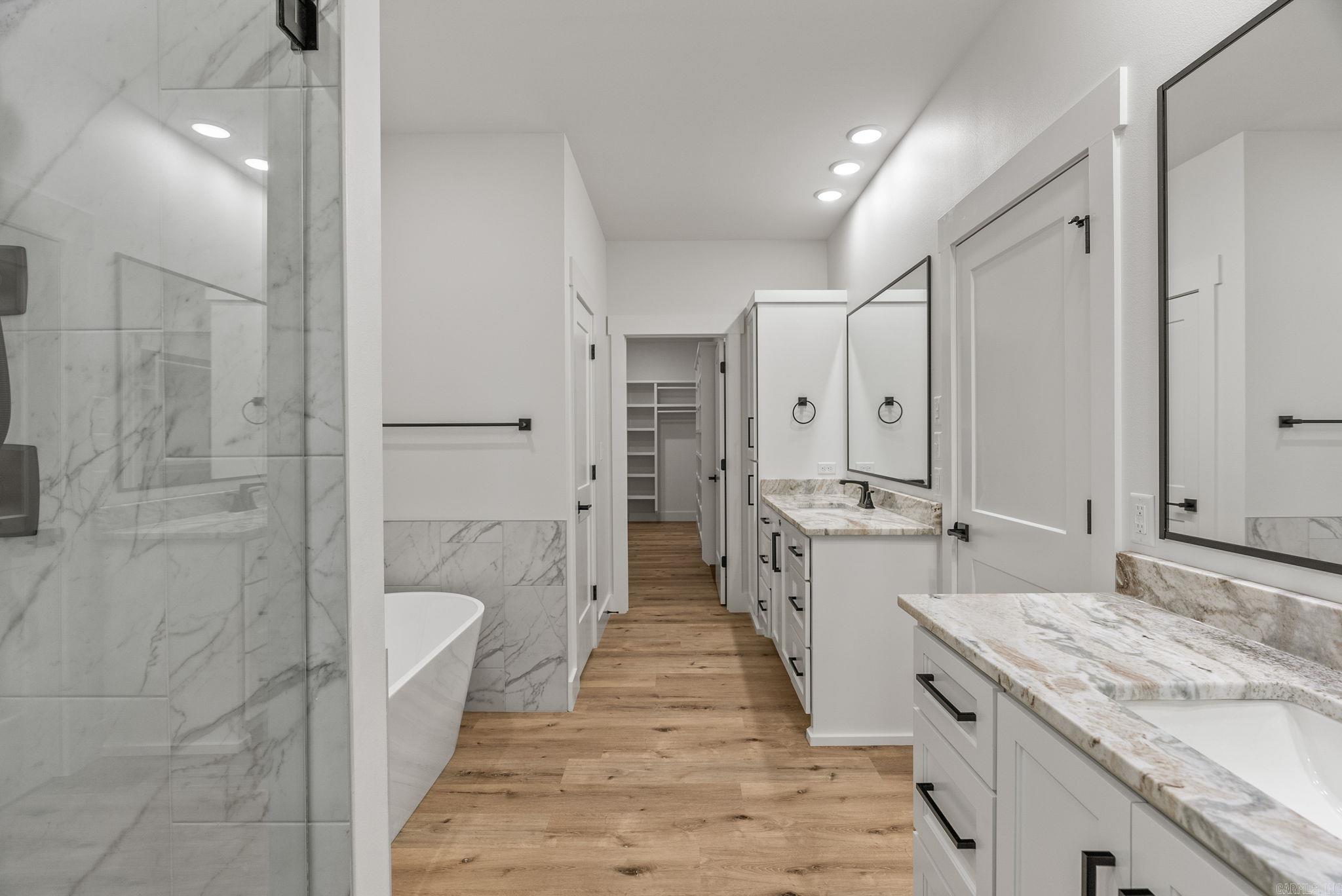 CRYSTAL BROOKE SHORES - Residential