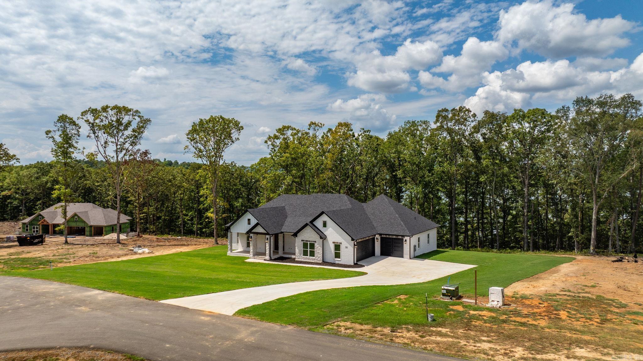 CRYSTAL BROOKE SHORES - Residential