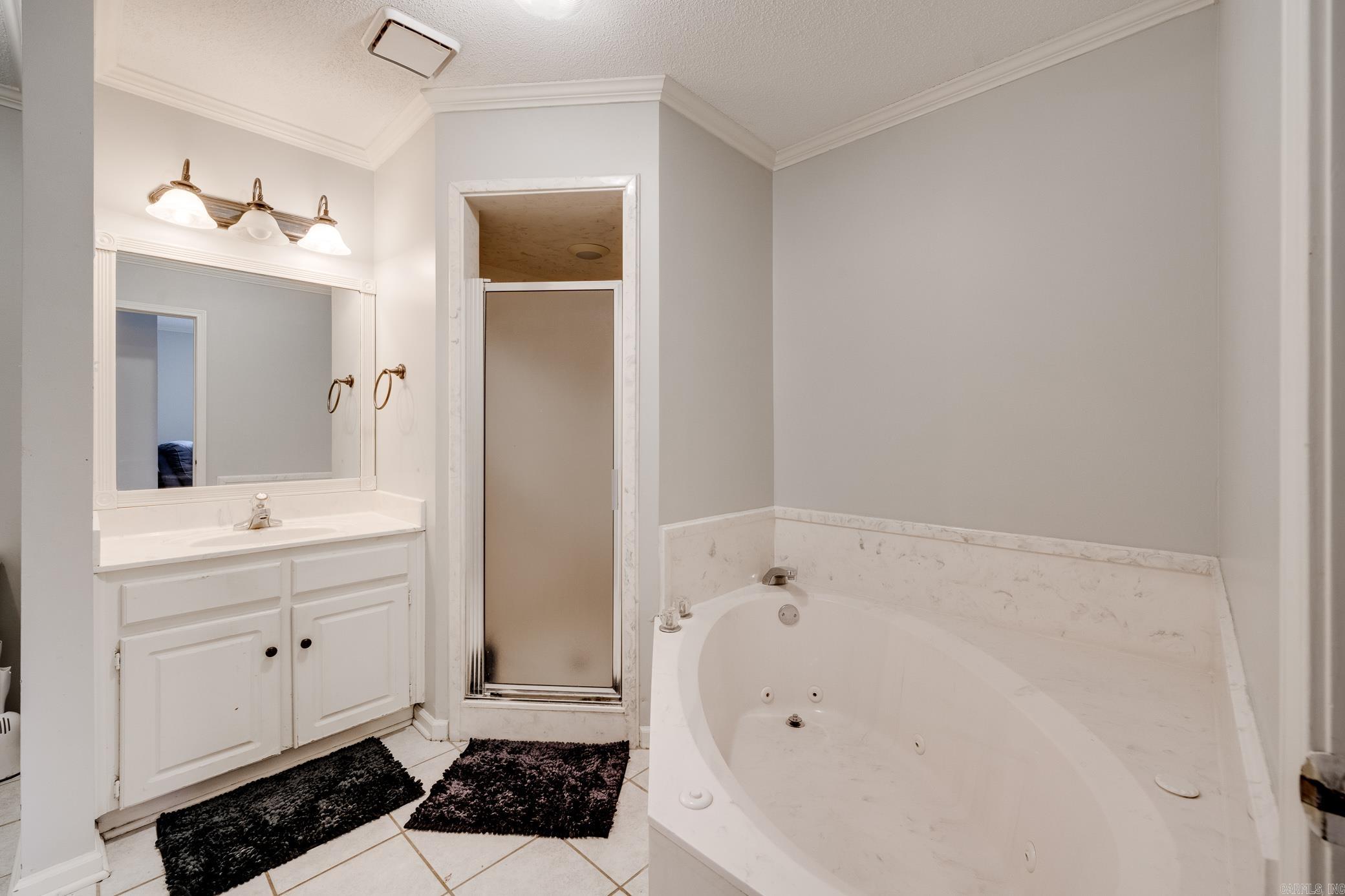 SILVER OAKS - Residential