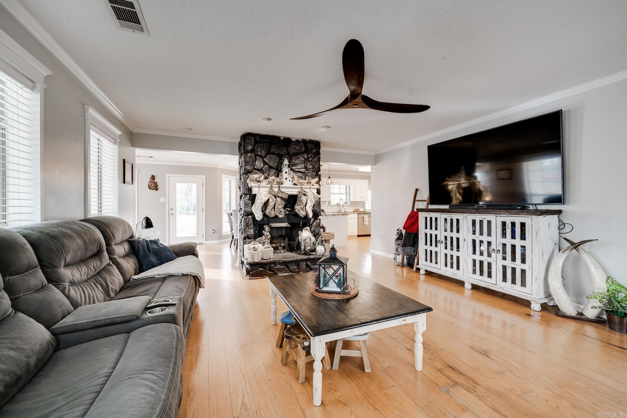 SILVER OAKS - Residential