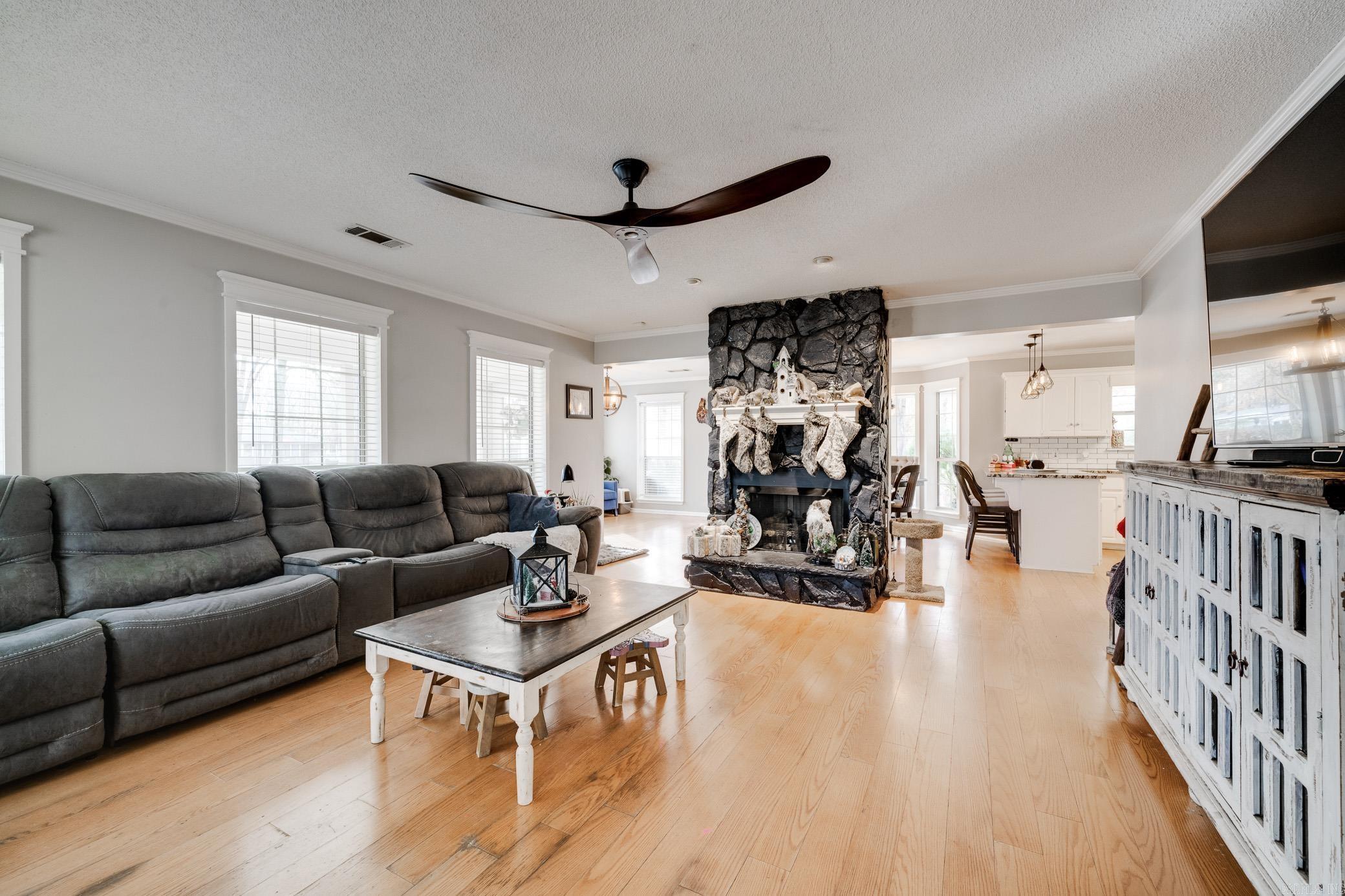 SILVER OAKS - Residential