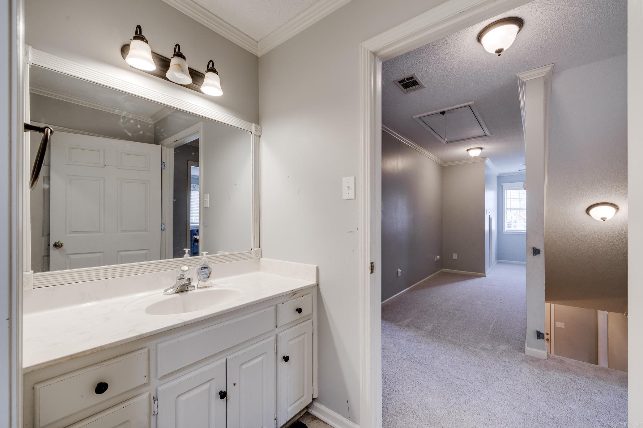 SILVER OAKS - Residential