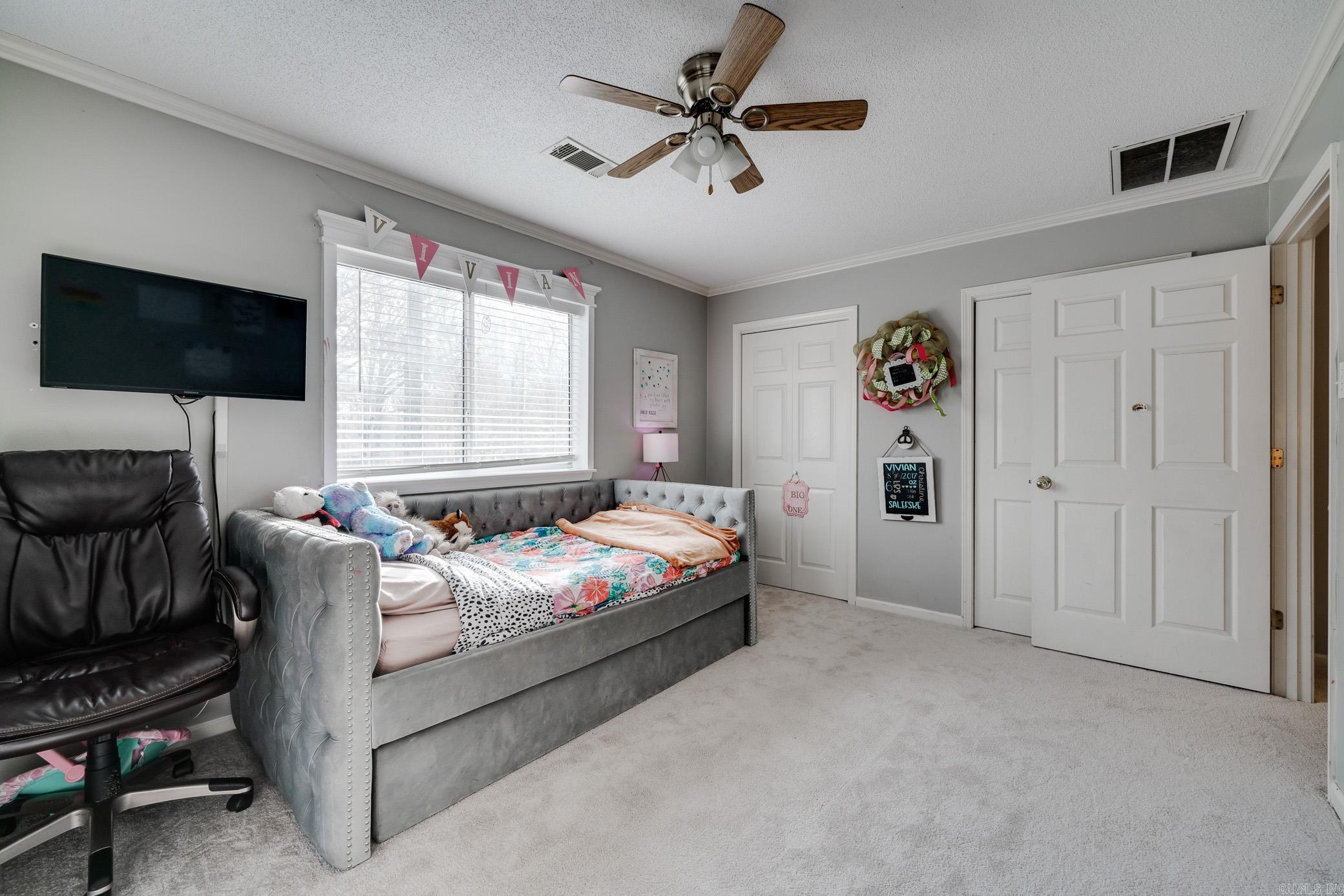 SILVER OAKS - Residential