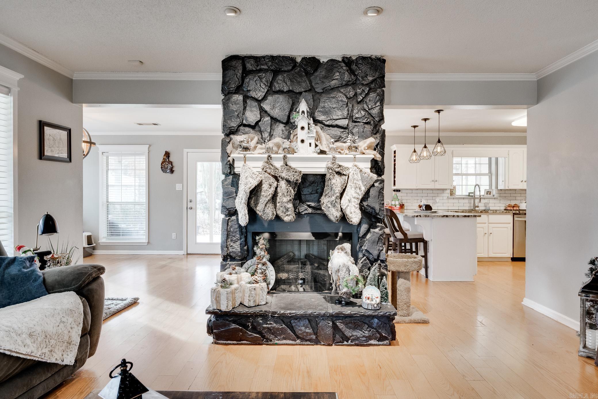 SILVER OAKS - Residential