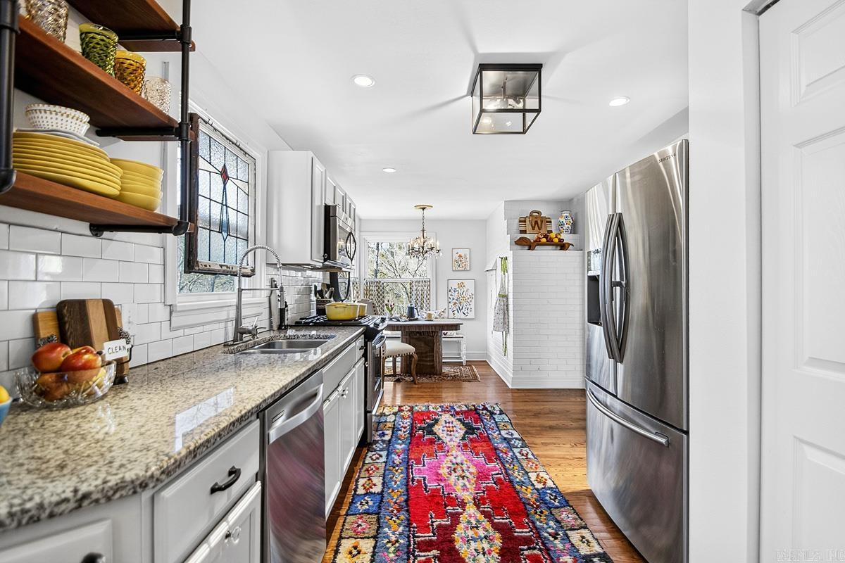 DOYLES PLACE - Residential