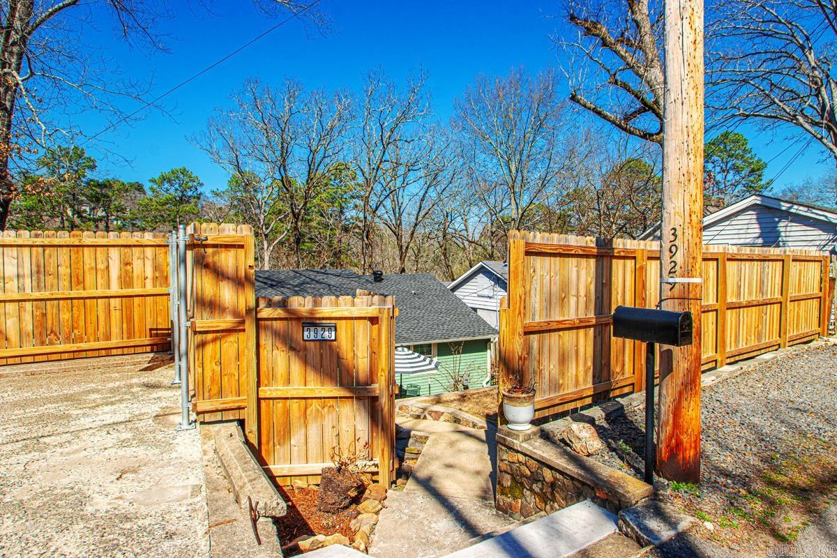 DOYLES PLACE - Residential