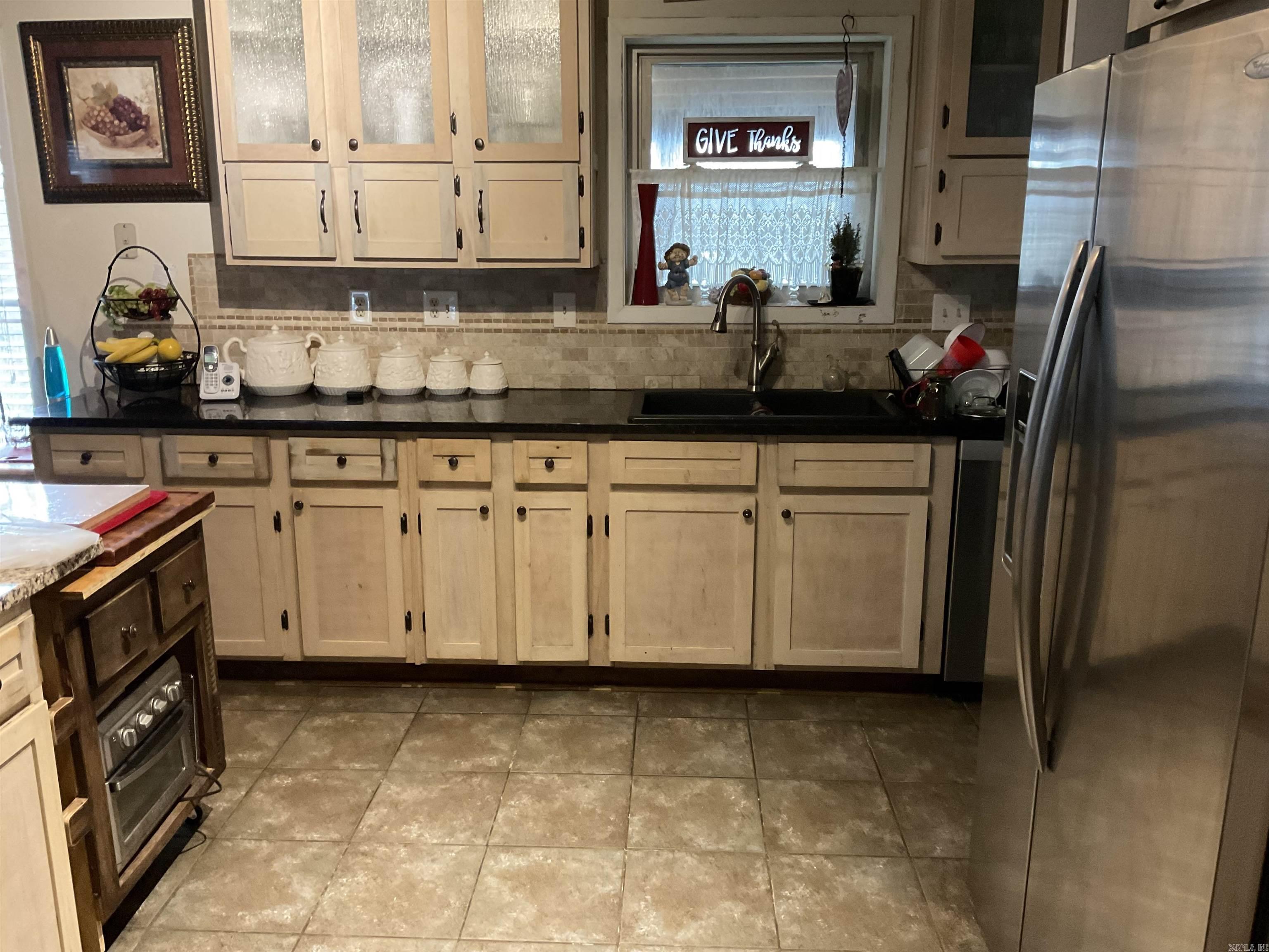 CLINTON - Residential