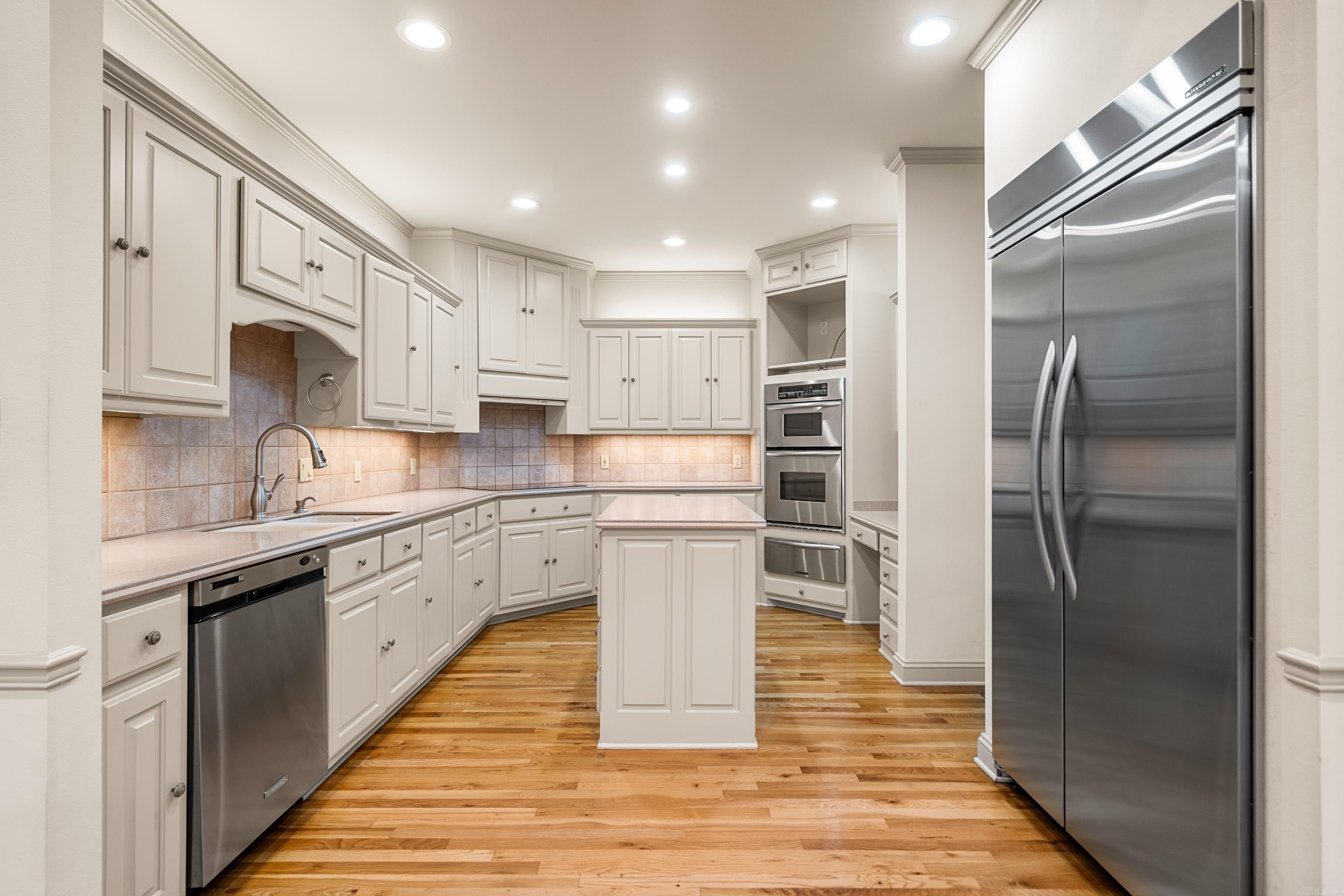 LOTUS VALLEY - Residential