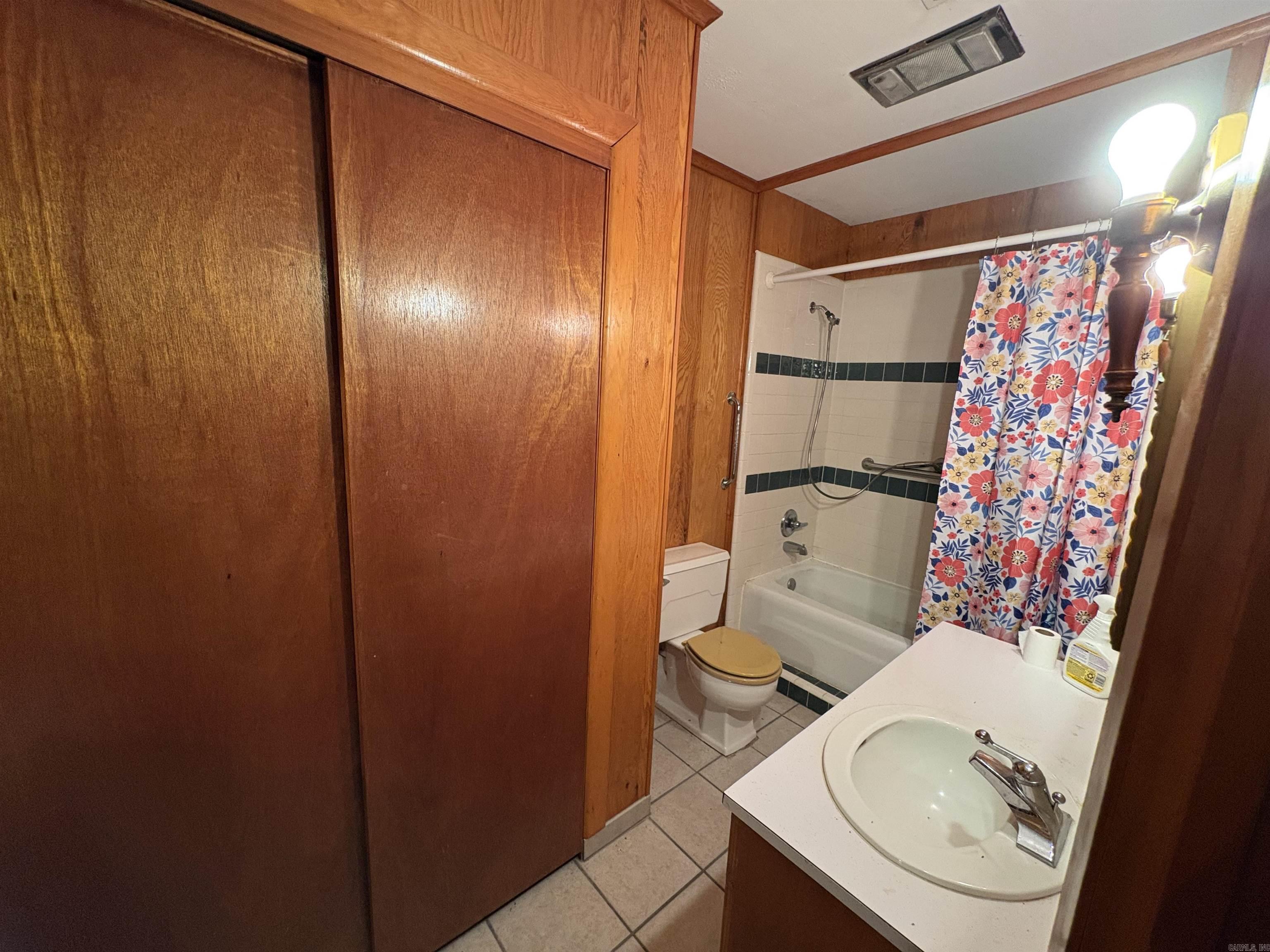 HILLSIDE ADDITION - Residential