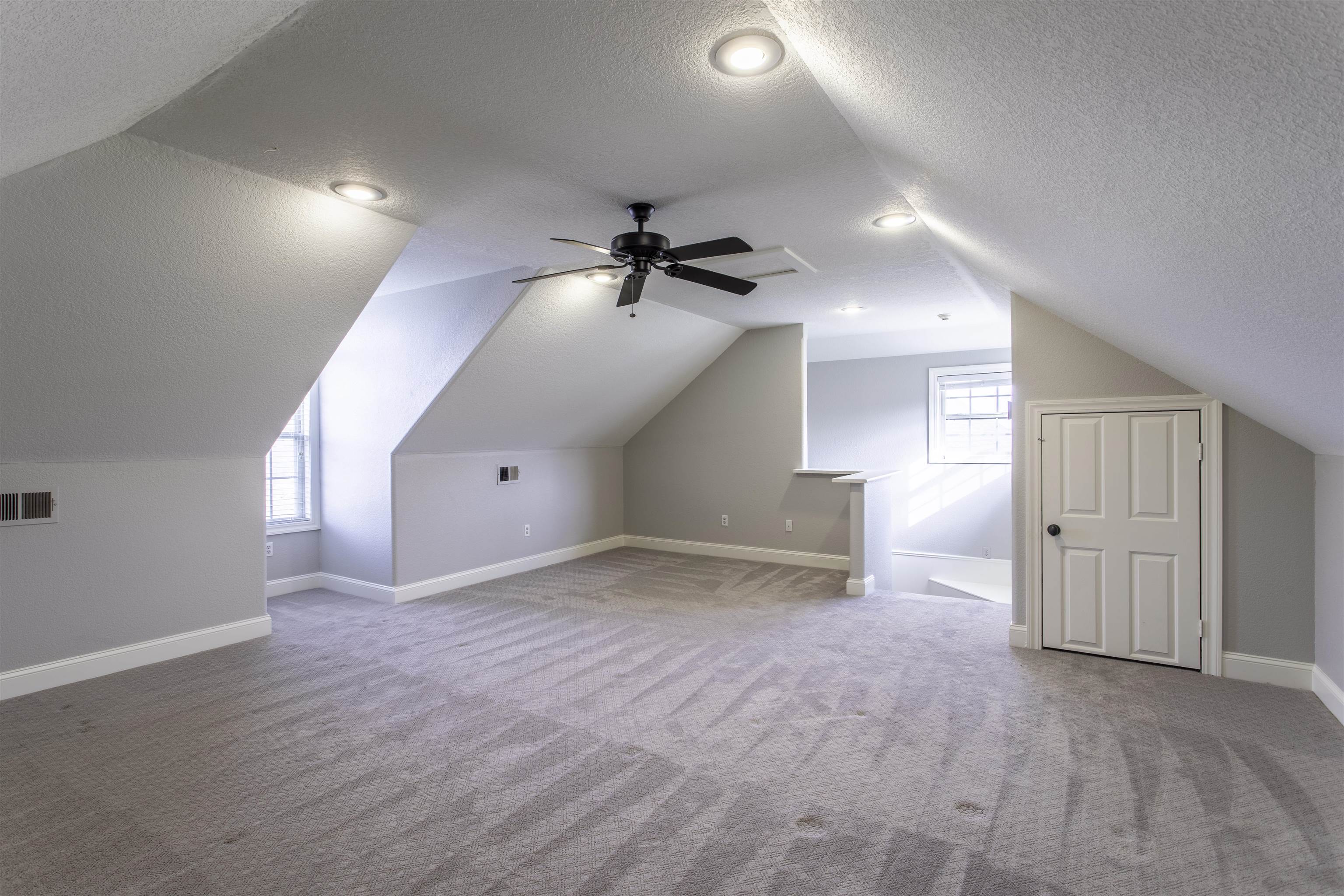 Ridgepointe - Residential