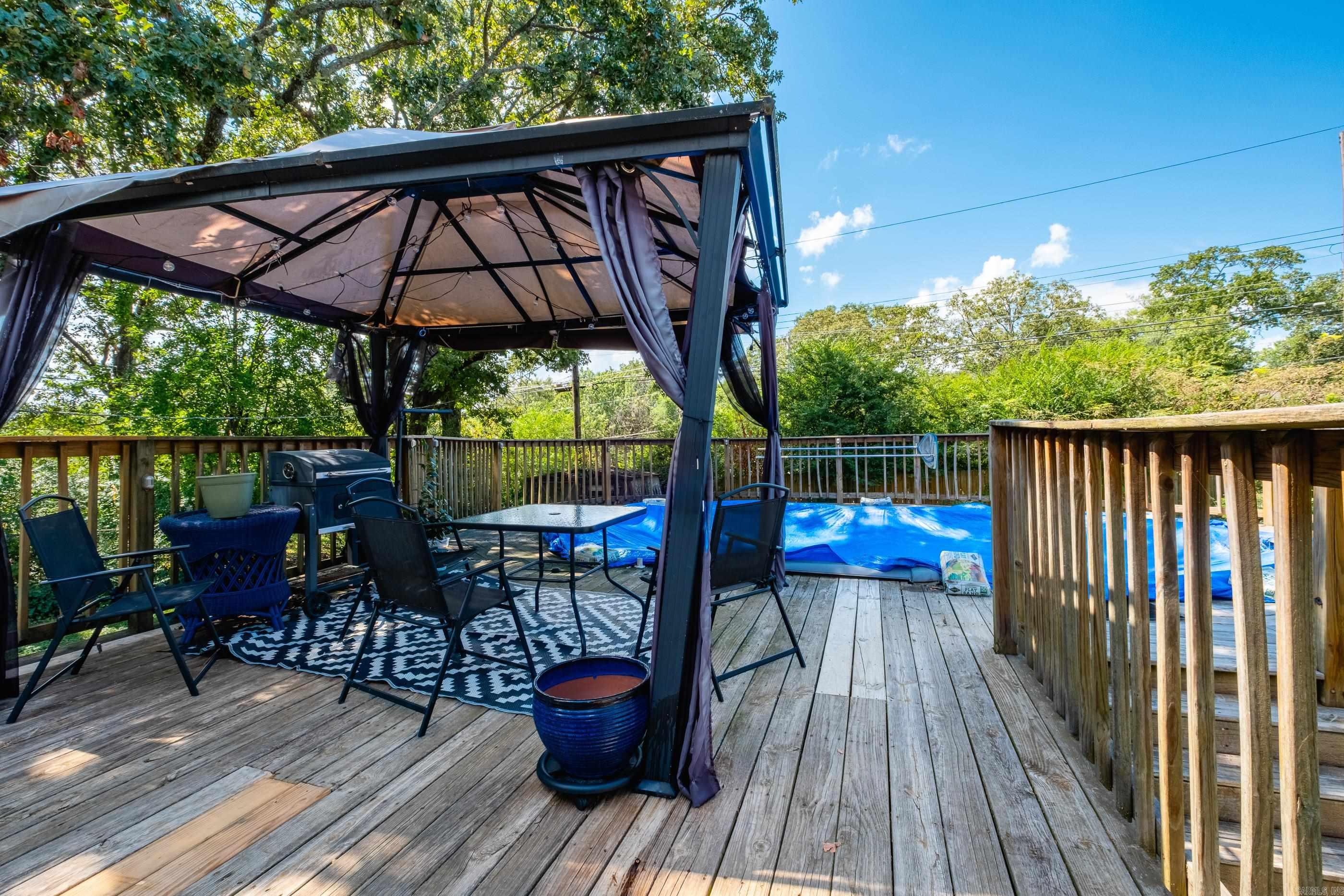 INDIAN HILLS - Residential