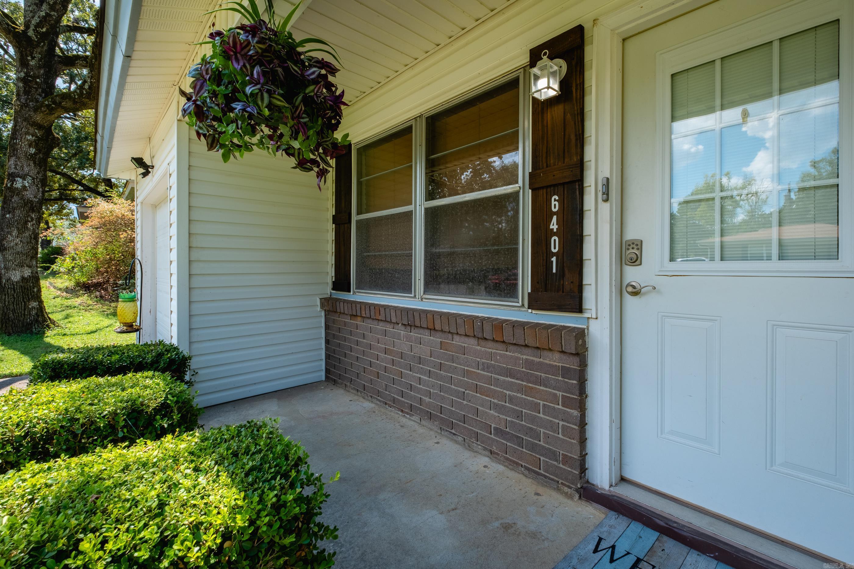 INDIAN HILLS - Residential