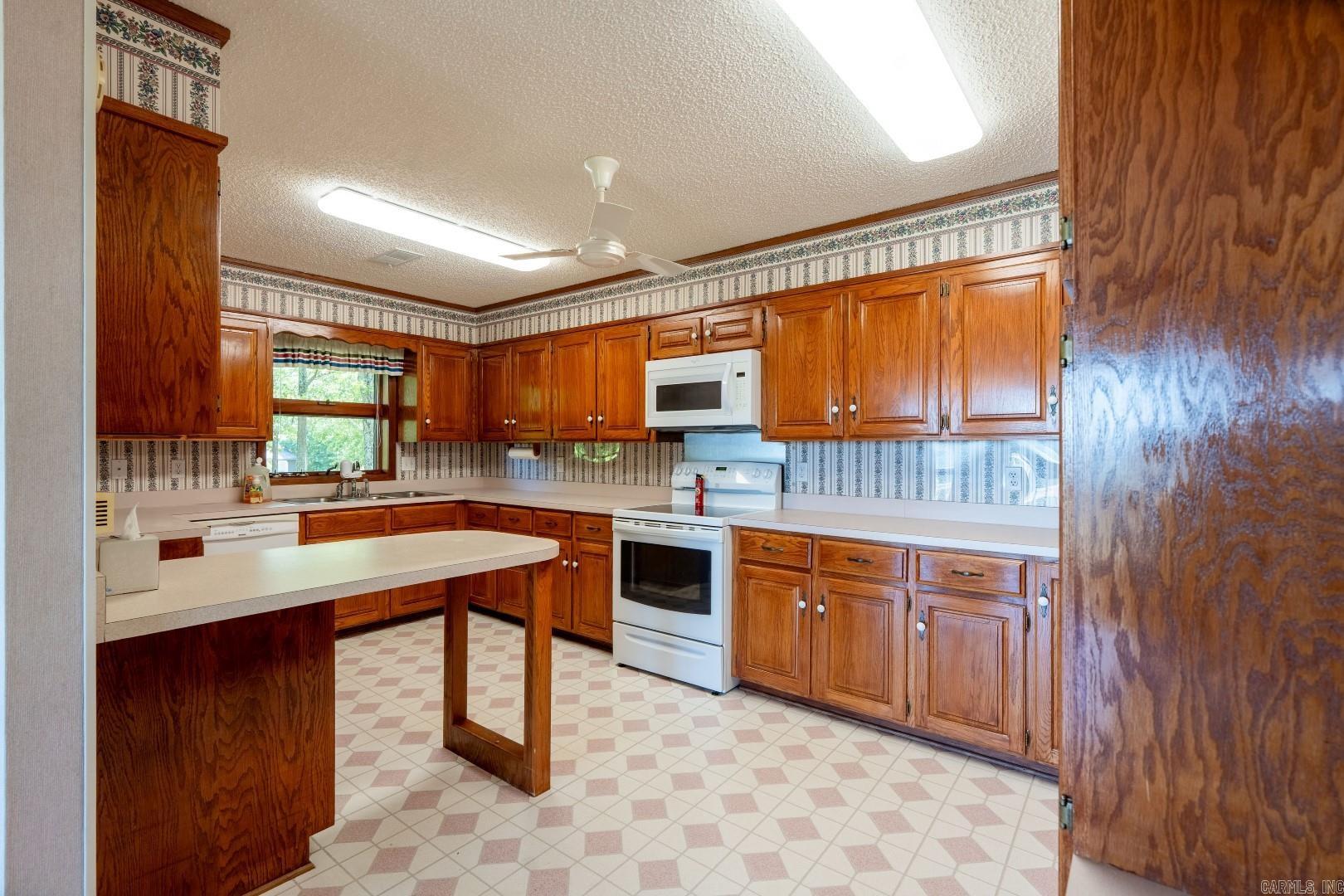 RIDGECREST ESTATES - Residential