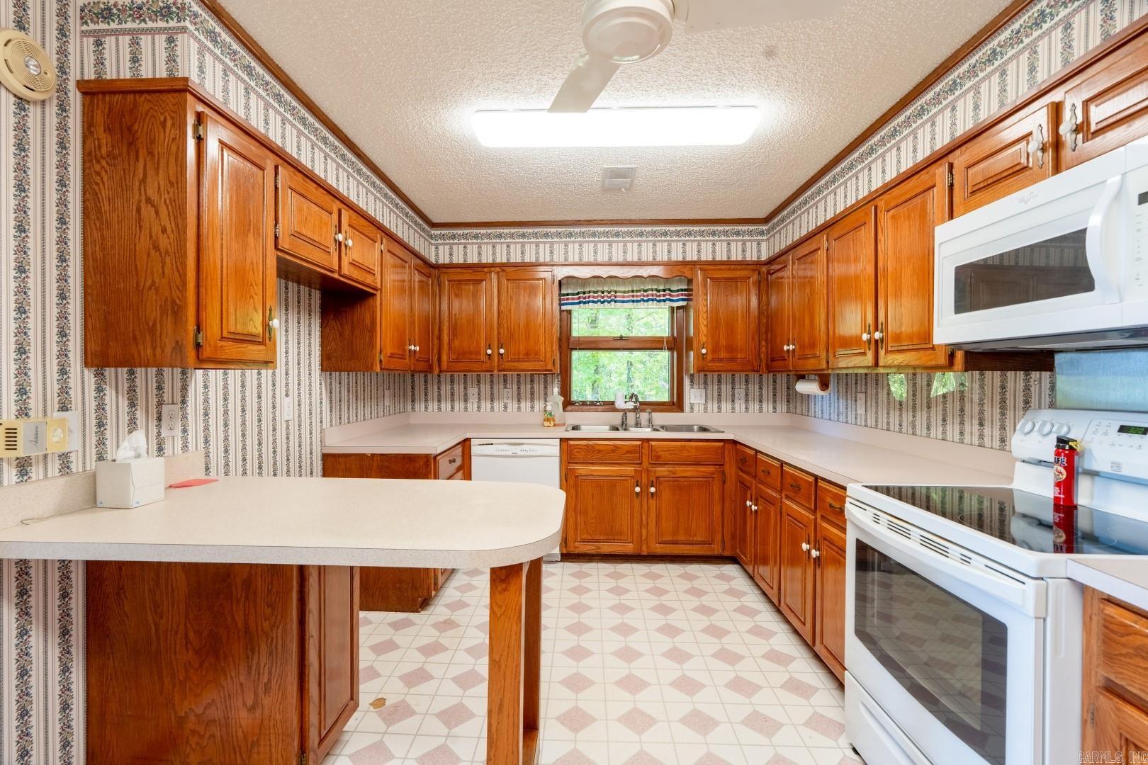 RIDGECREST ESTATES - Residential