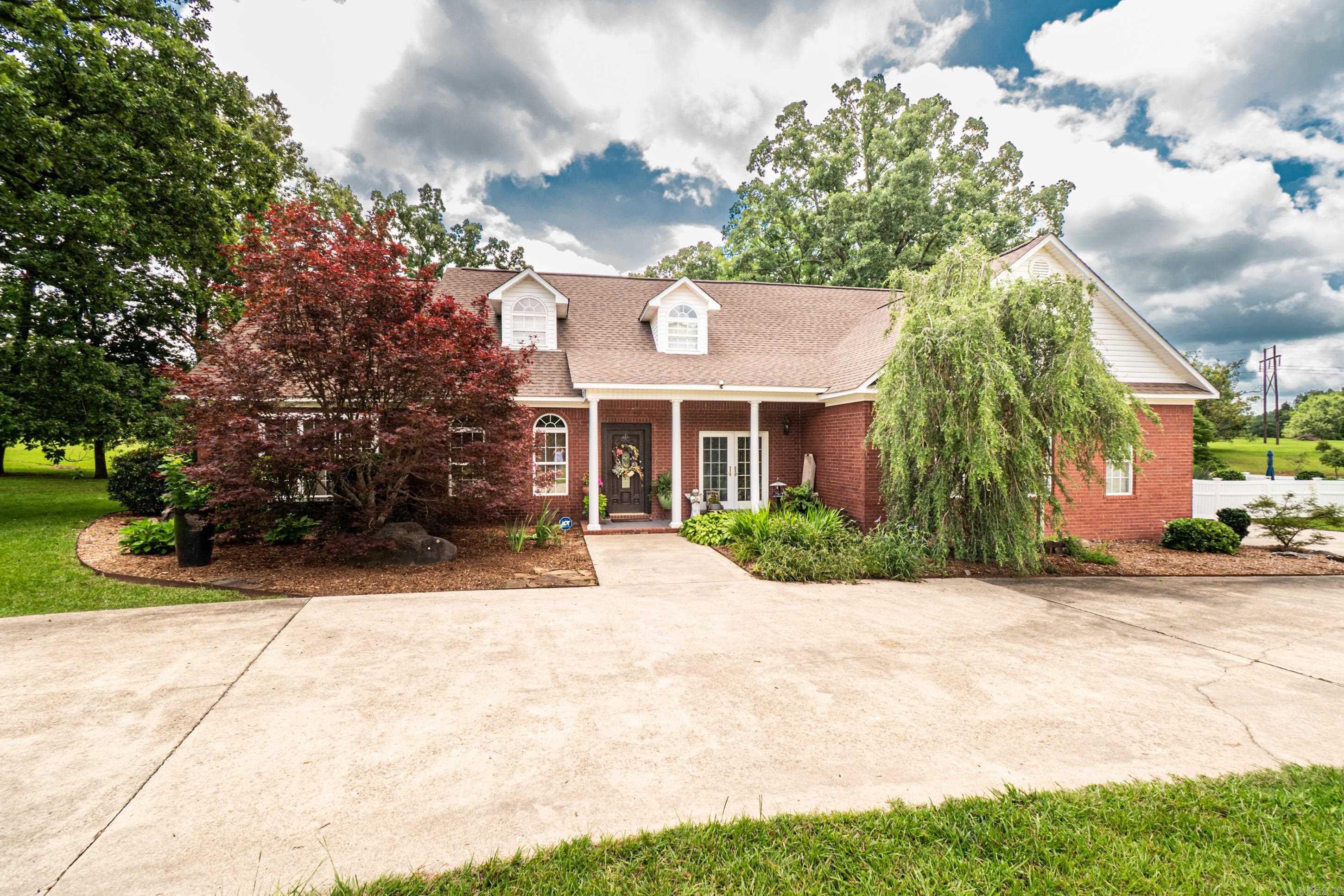MEADOW HILLS - Residential