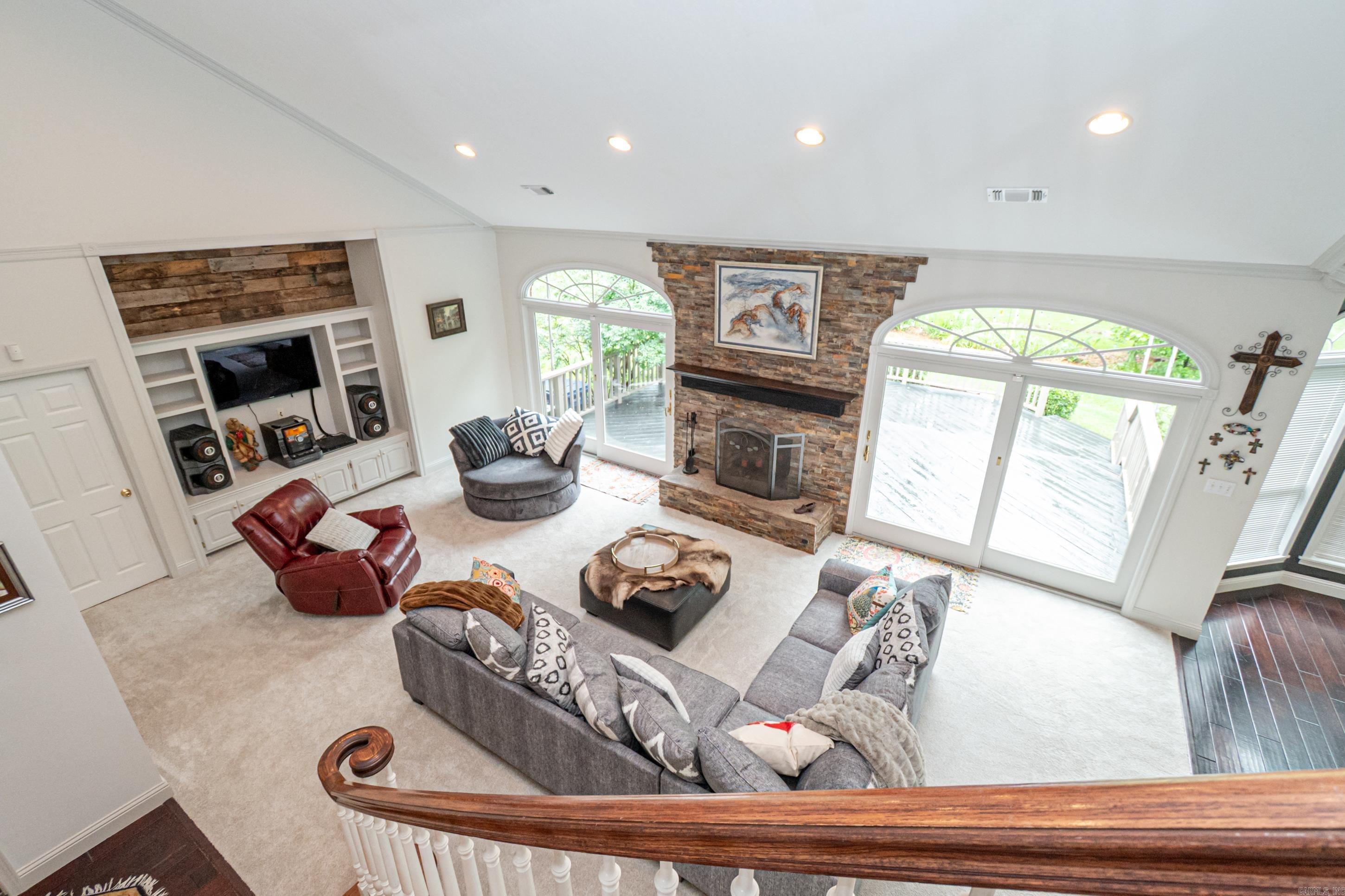 MEADOW HILLS - Residential