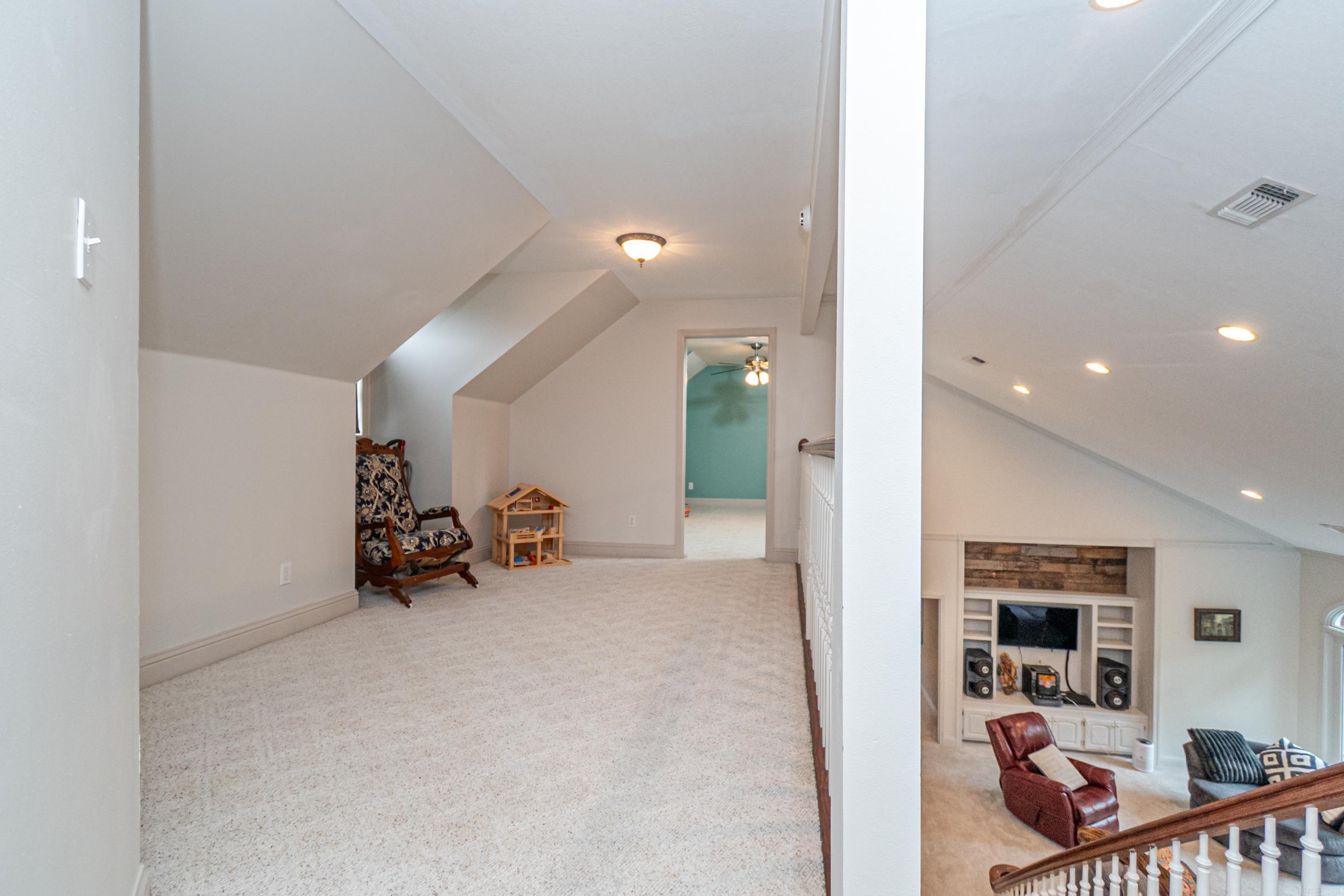 MEADOW HILLS - Residential