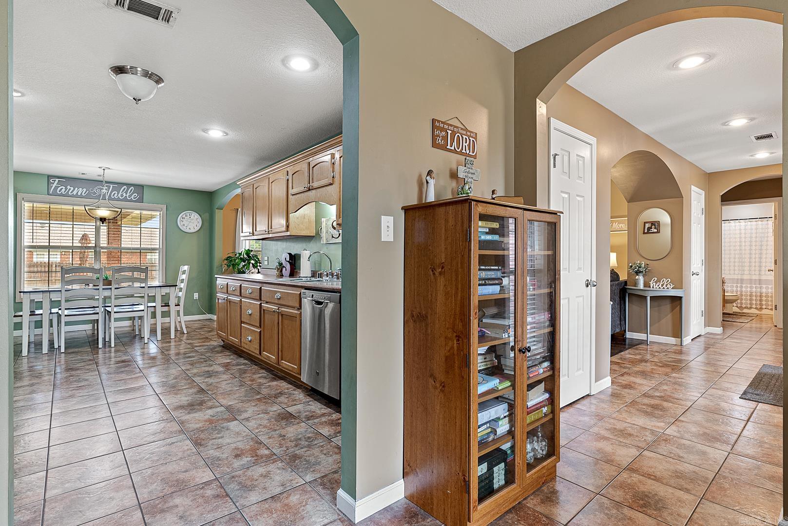 CARRIAGE HILL - Residential