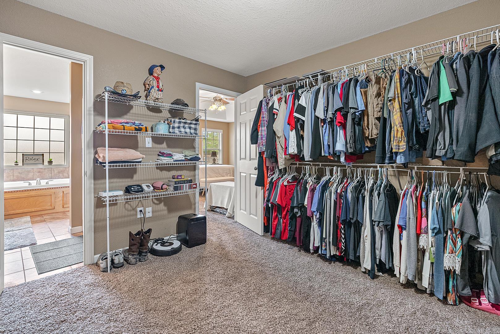 CARRIAGE HILL - Residential