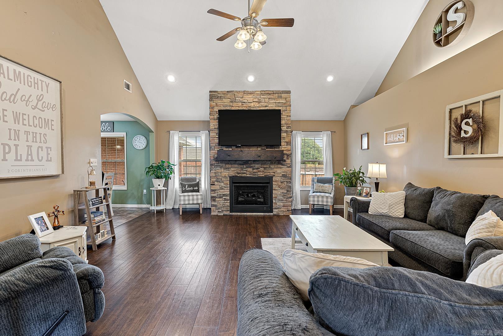 CARRIAGE HILL - Residential