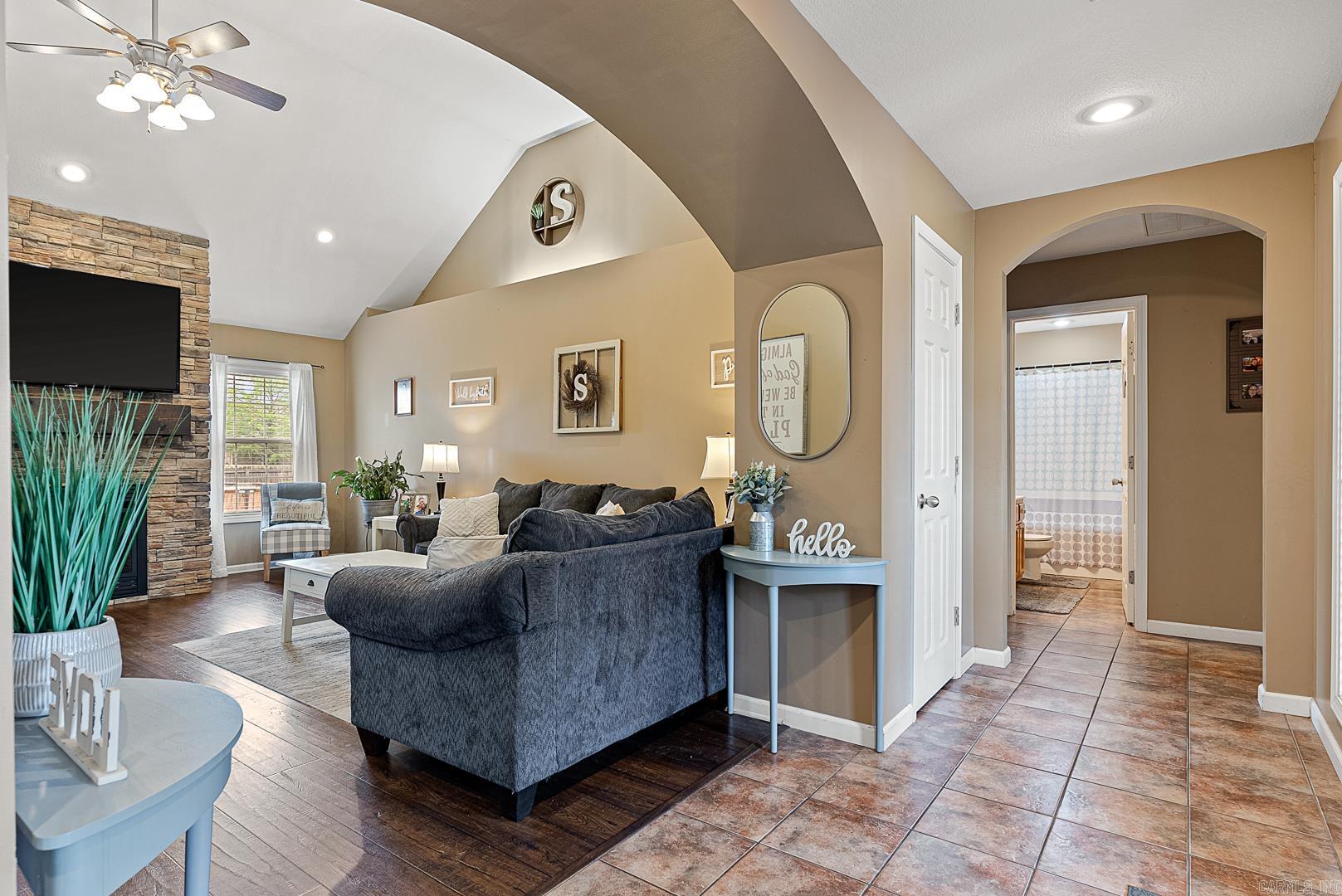 CARRIAGE HILL - Residential