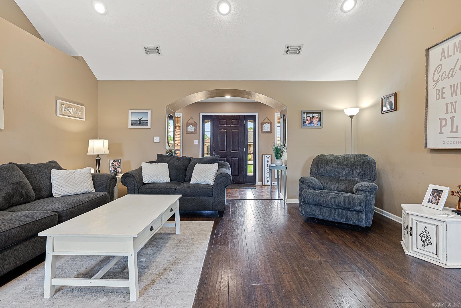 CARRIAGE HILL - Residential