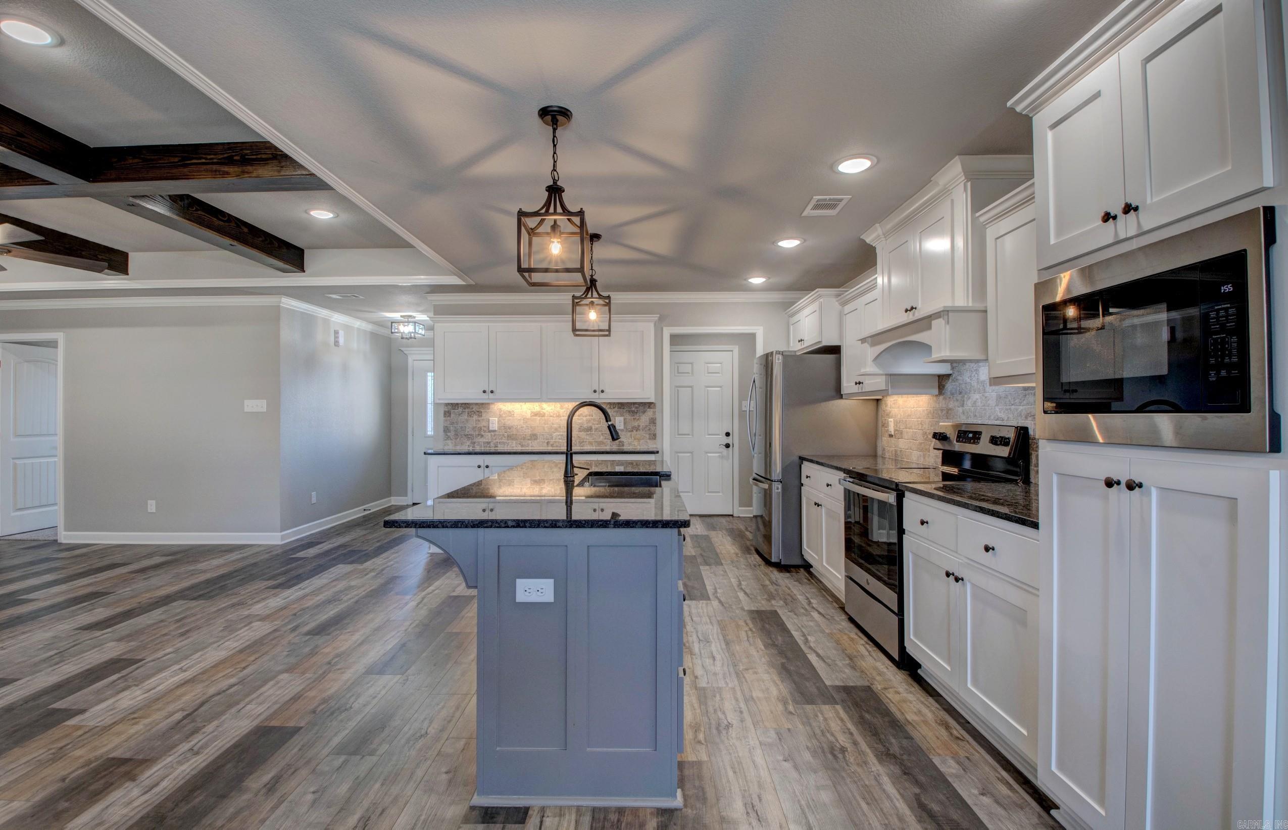 HERITAGE MEADOWS - Residential