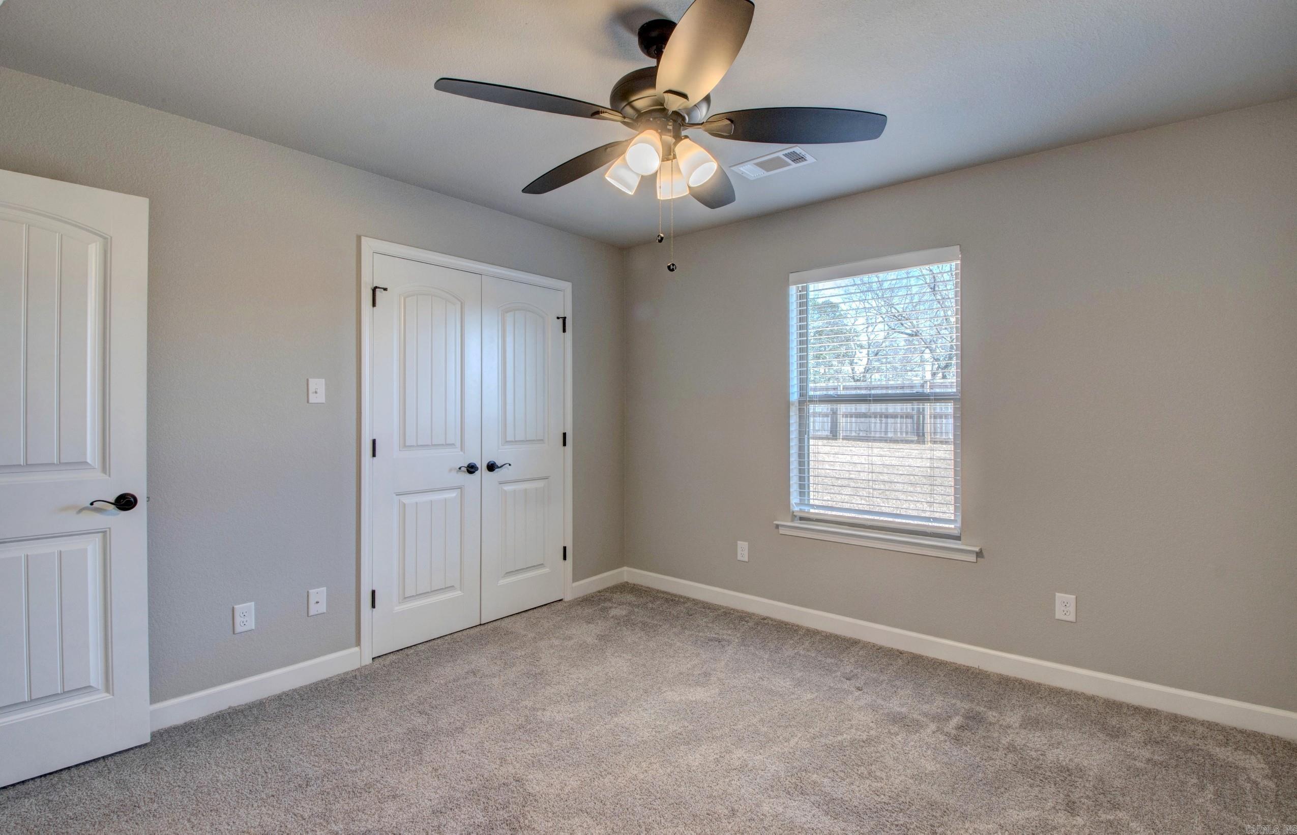 HERITAGE MEADOWS - Residential